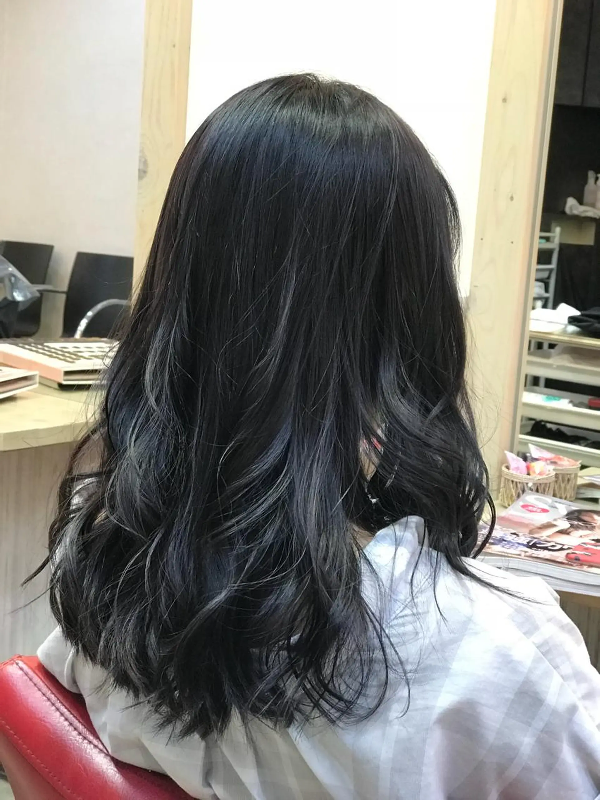セミロング カラー 渋谷宮益坂 omoのヘアスタイル