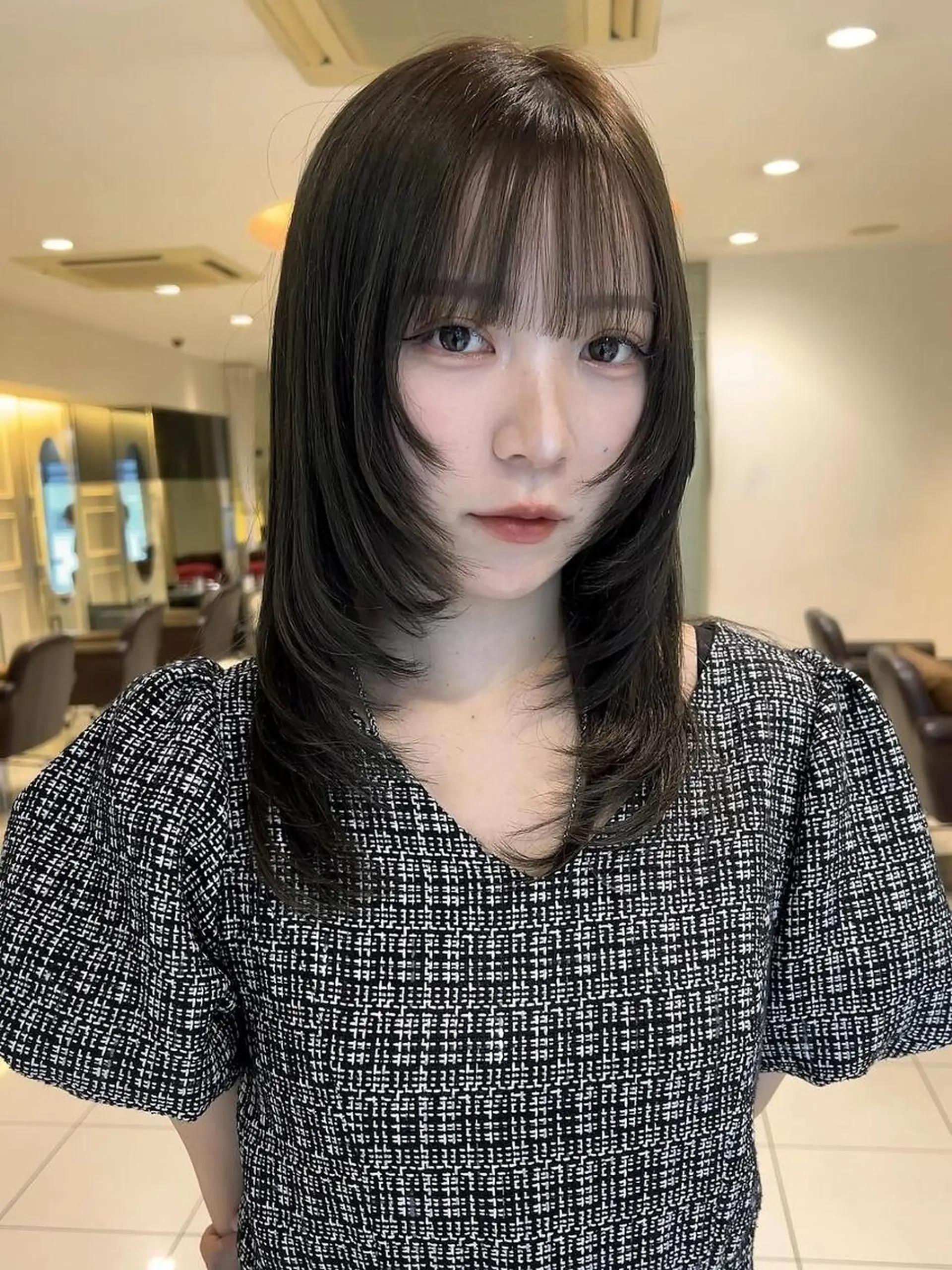 ミディアム モデル募集/カレン /レイヤーカットのヘアスタイル