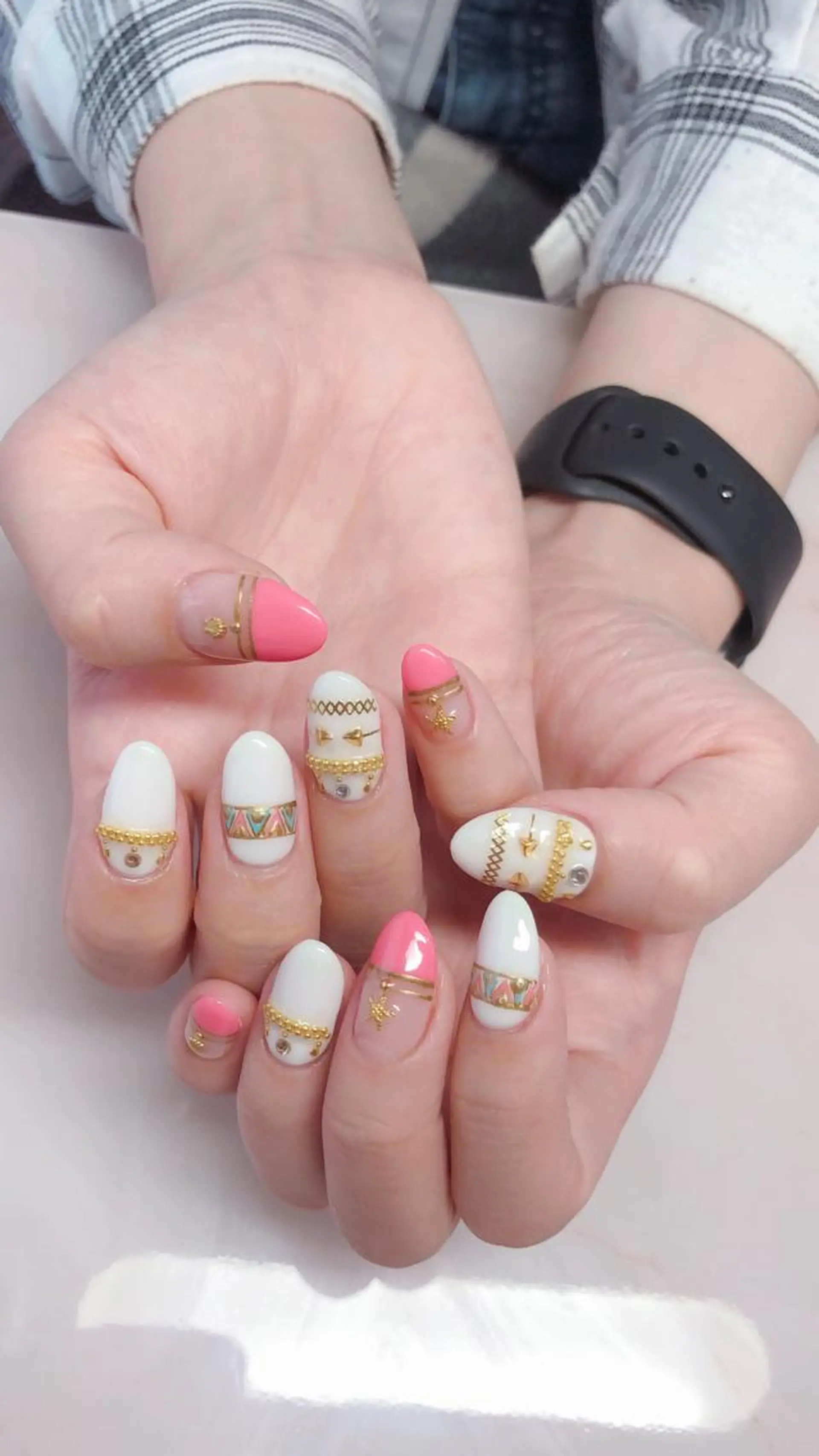 ネイル ハンドネイル ハンドケア ハク キのネイルデザイン