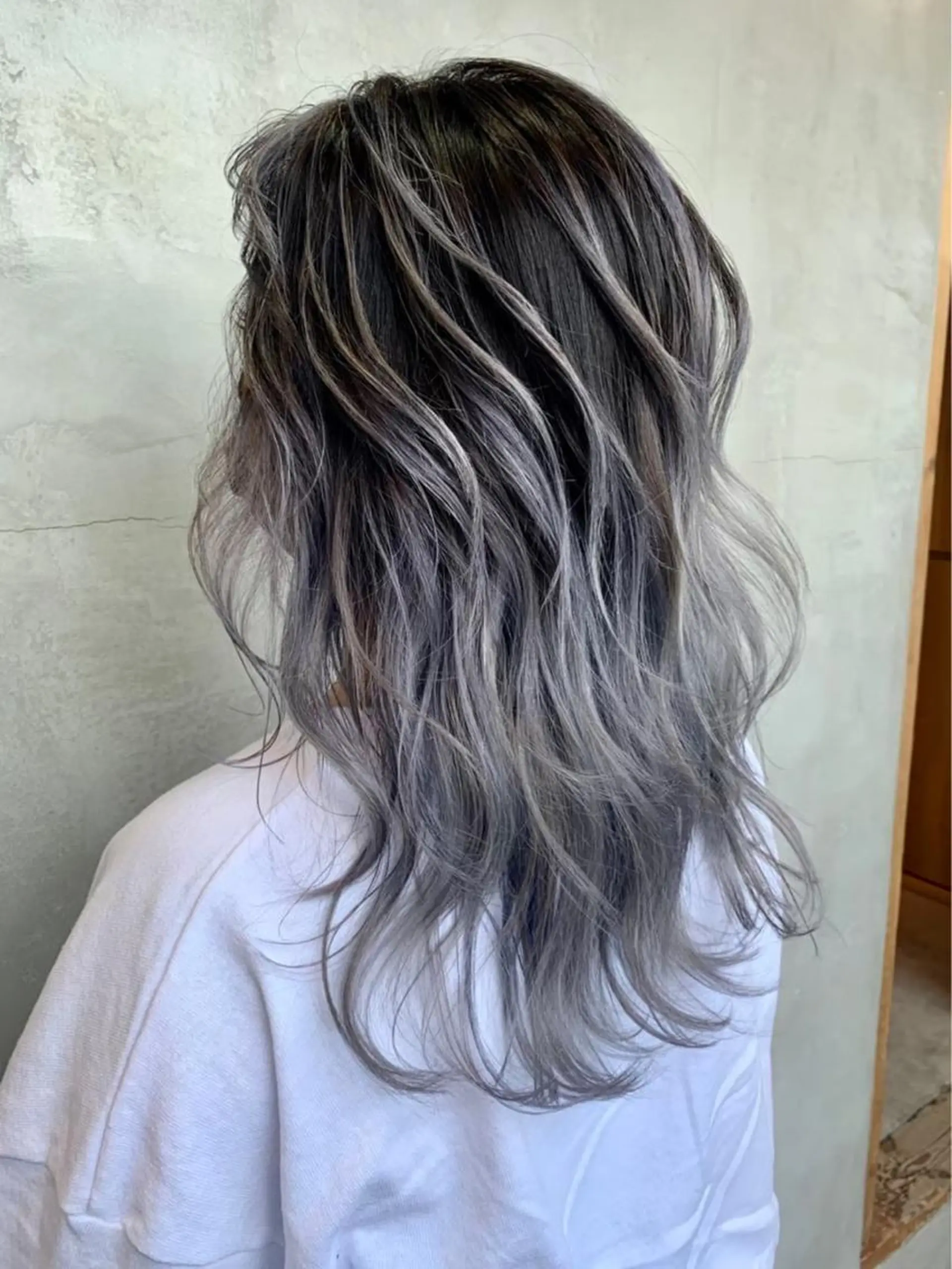 ロング カラー バレイヤージュ レイヤーカット 🧸艶々韓国ヘア 🧁mizunaのヘアスタイル