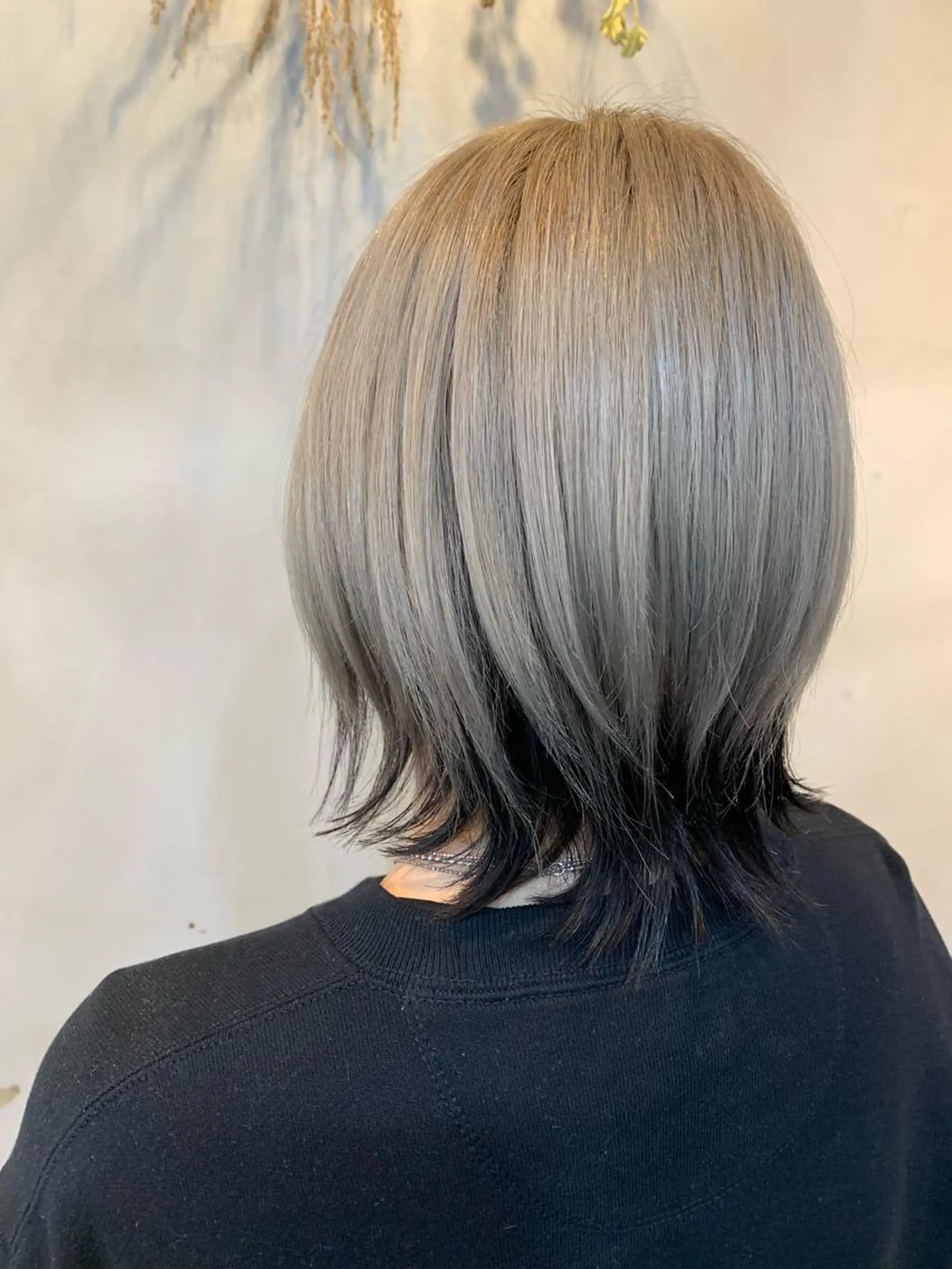 ミディアム ウルフカット カット ヘアカラー トリートメント 山本 みきのヘアスタイル