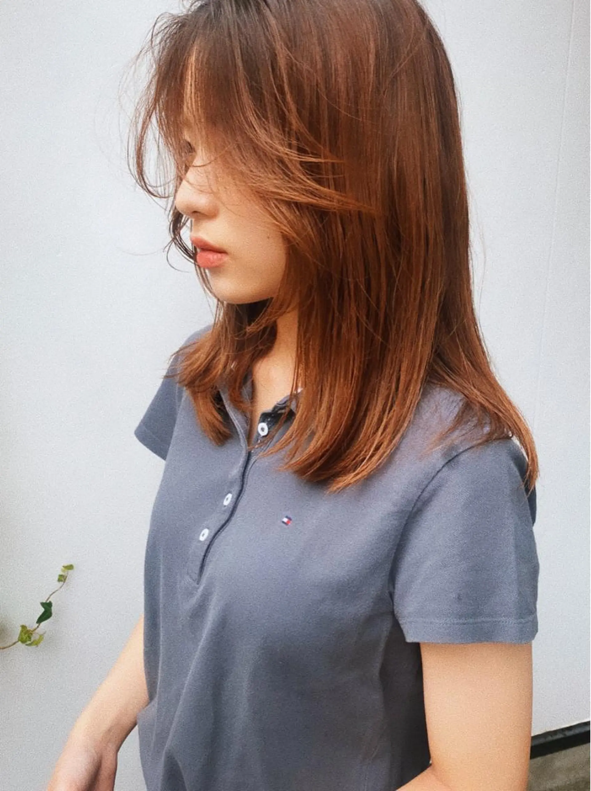 セミロング カラー 顔まわりレイヤー レイヤーカット ヘアカラー ブロンド／ブリーチ 【SITY.】のヘアスタイル