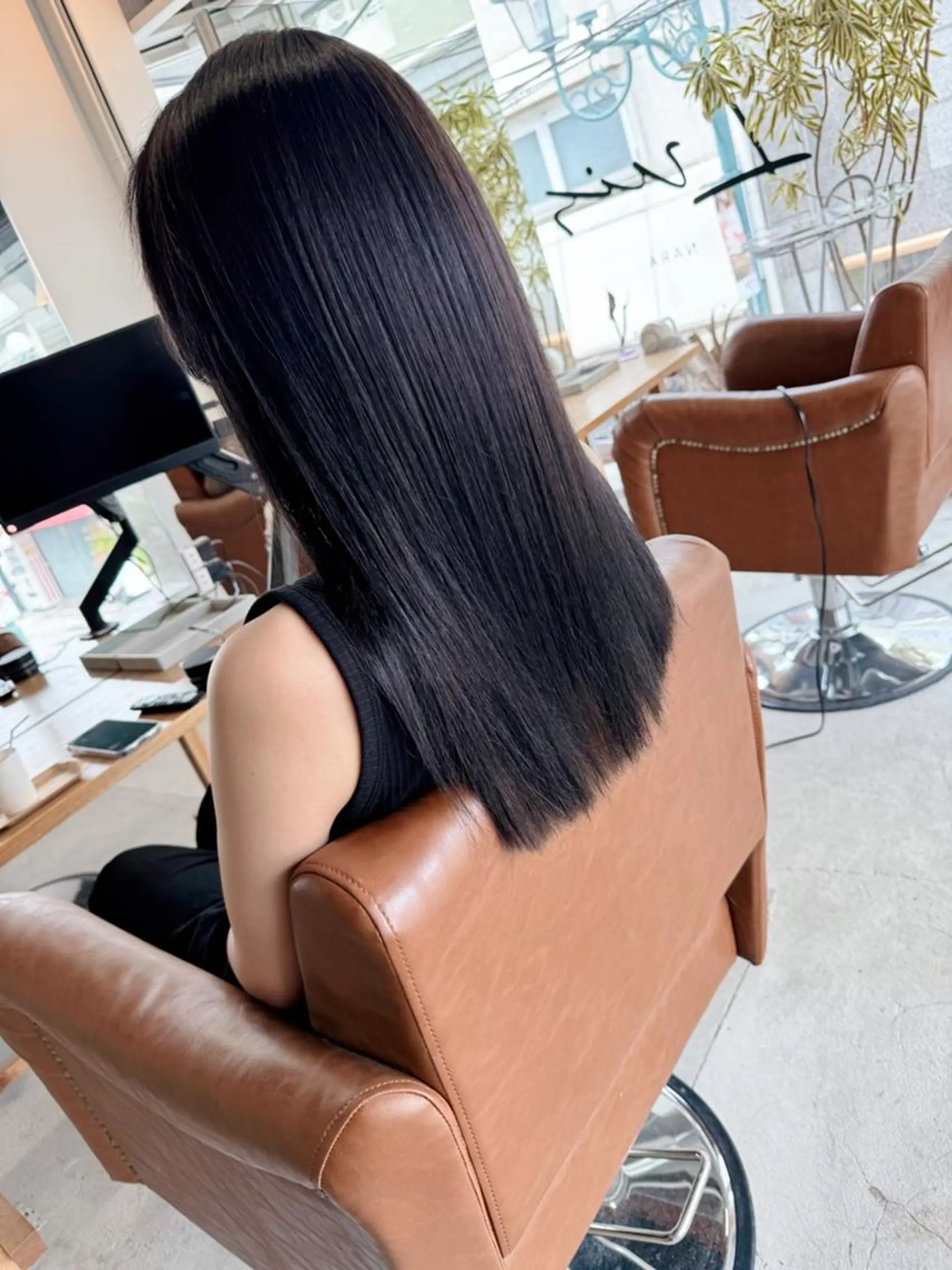 セミロング カット トリートメント 髪質改善カラー特化 ルイス奈良のヘアスタイル