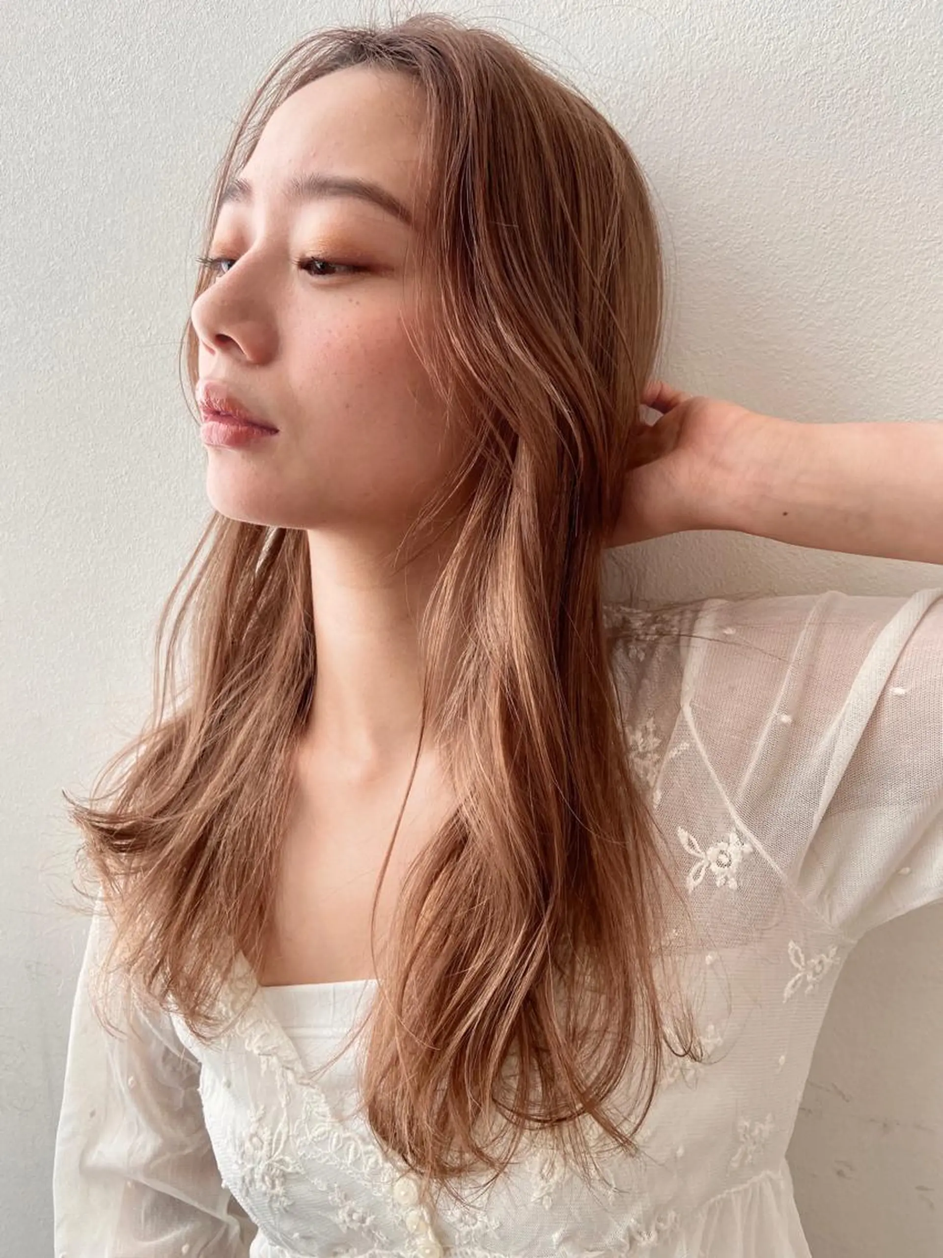 ロング カラー ブリーチ I know所属・木下 奈々のヘアスタイル