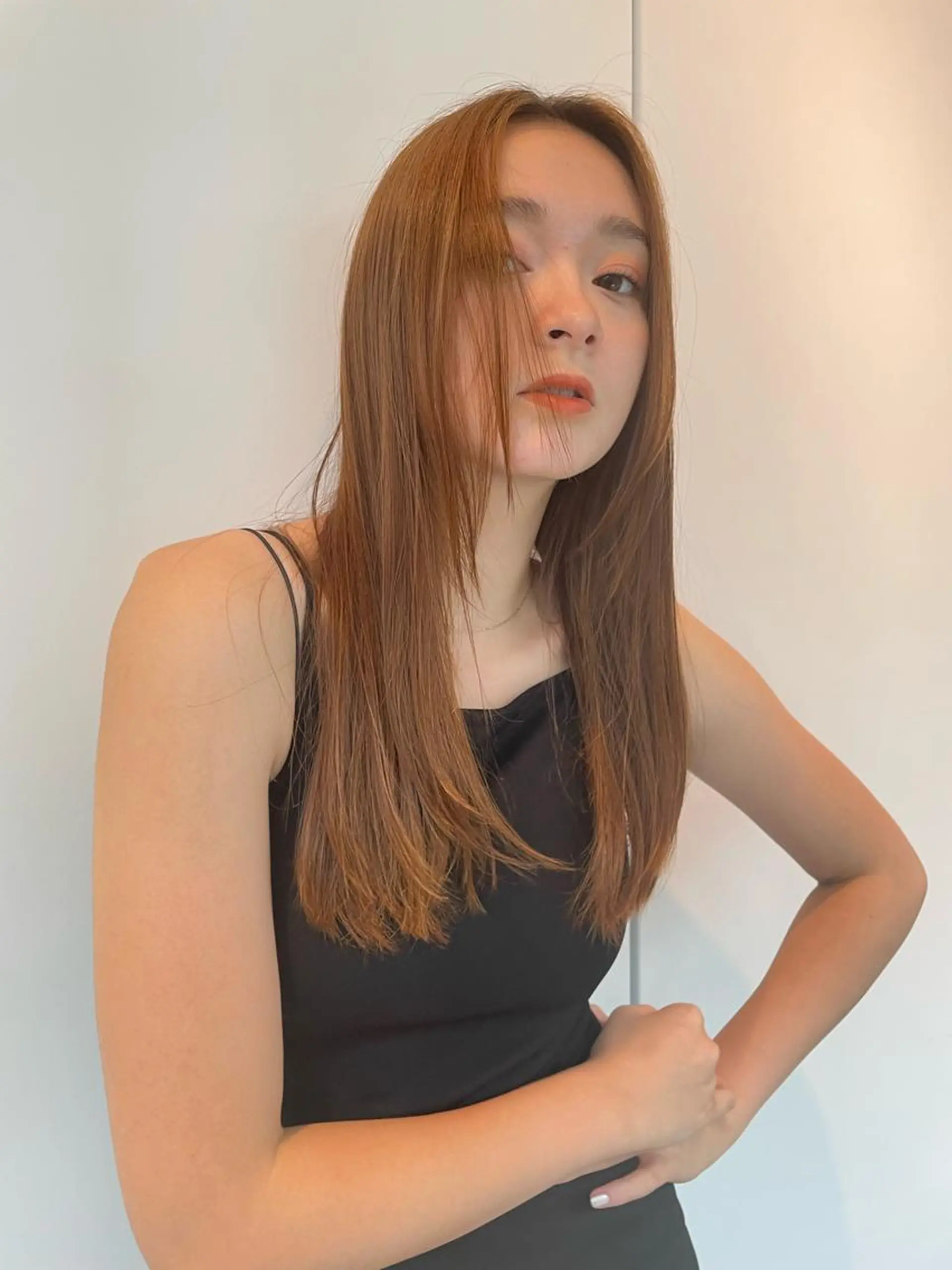 セミロング KURO/韓国ヘア /レイヤーカットのヘアスタイル