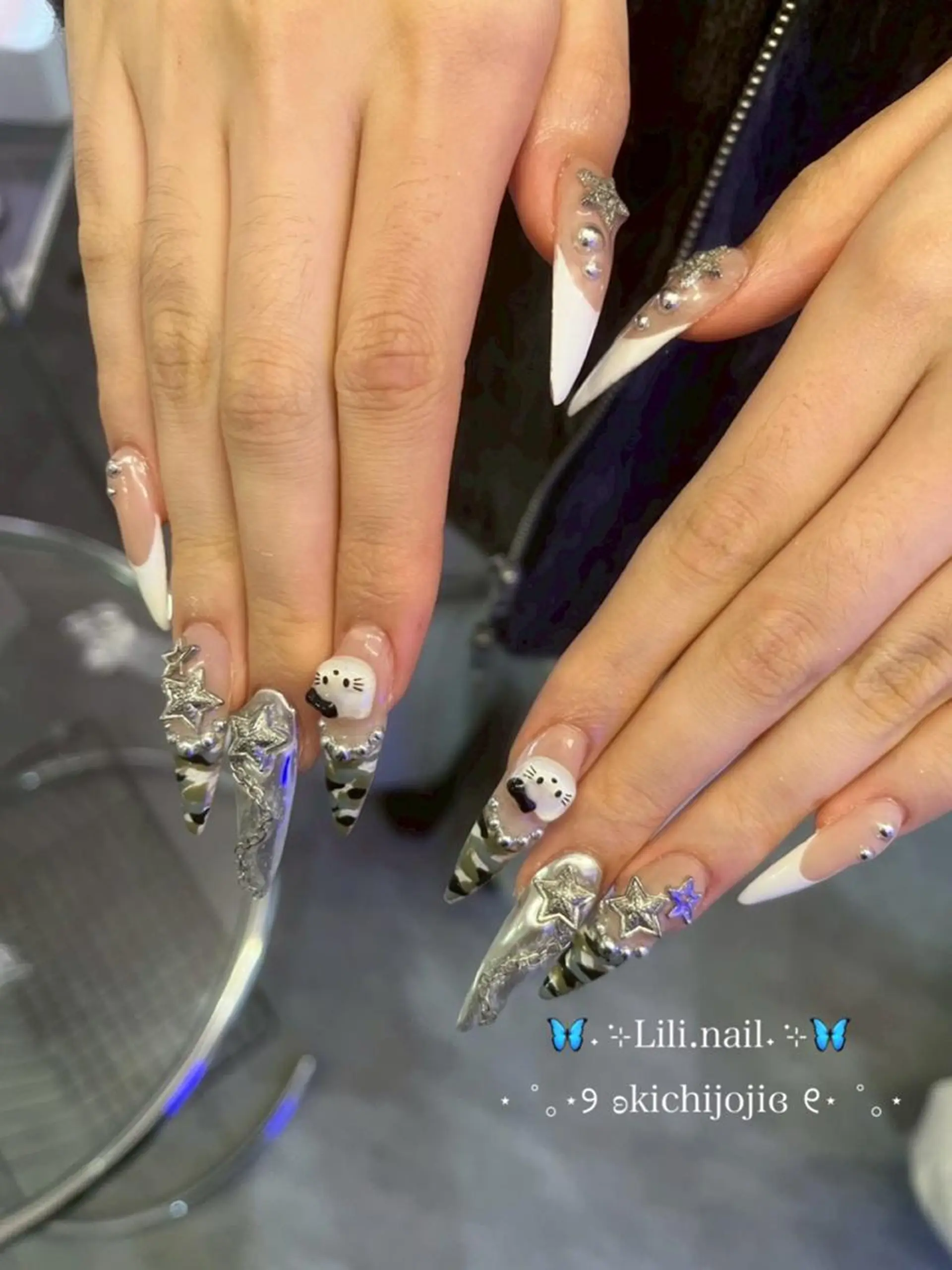 ネイル ハンドネイル フットネイル lili.nail y2k/長さ出しのネイルデザイン