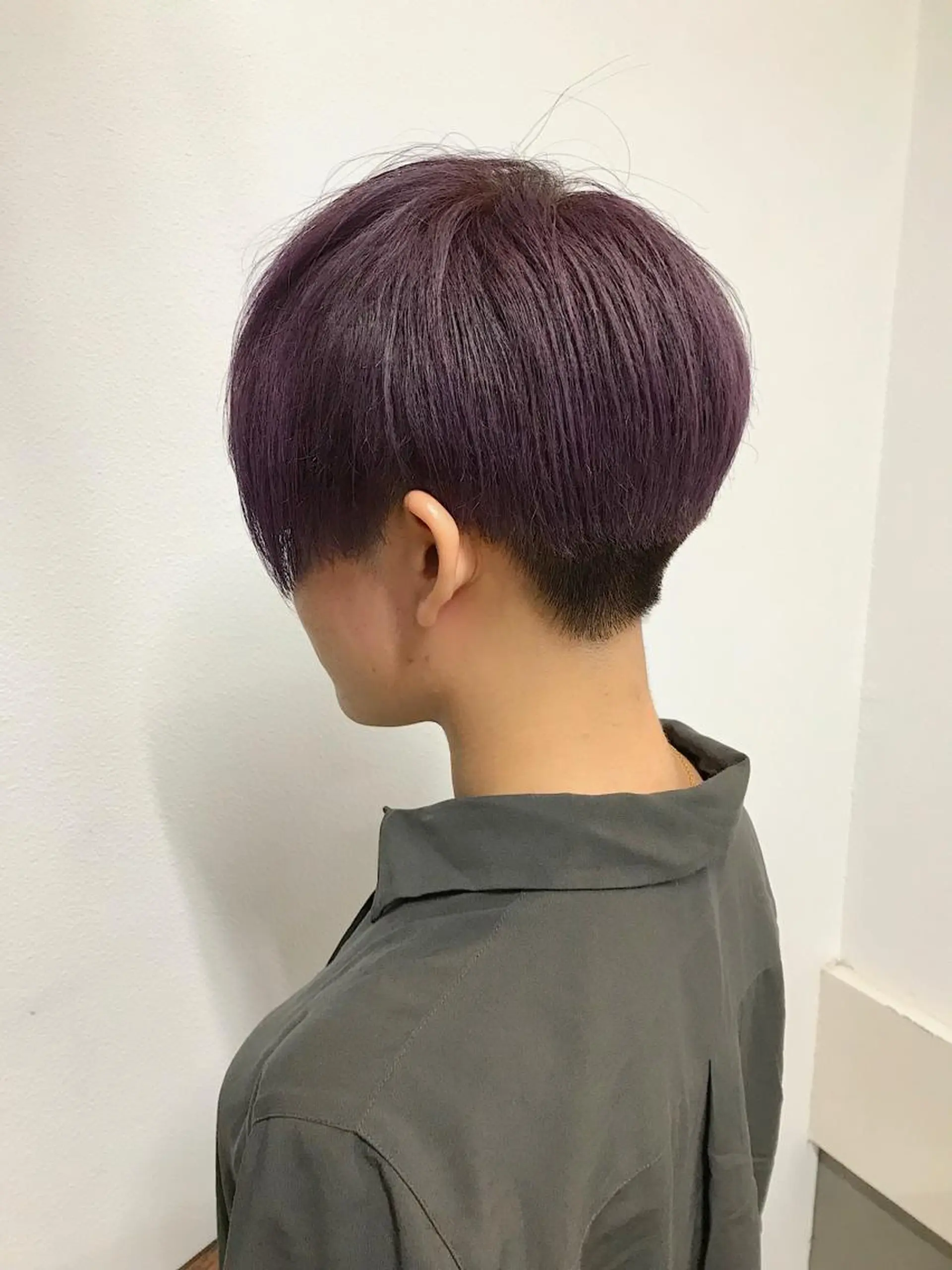 ショート カラー バイオレットカラー ショートヘア ヘアカラー トリートメント lani 天神大名/ブリーチのヘアスタイル