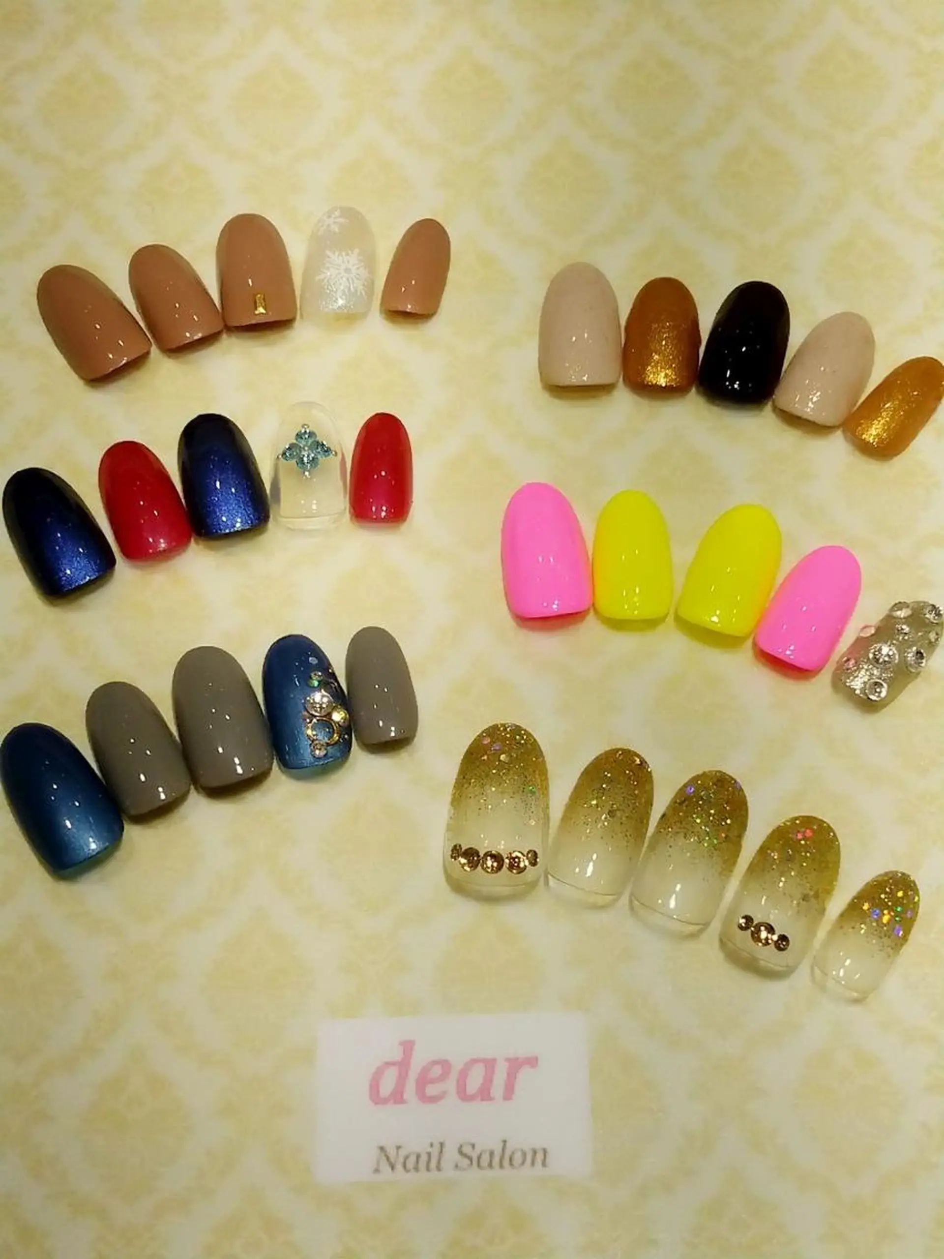 ネイル シンプルネイル エルネイル アシスタントのネイルデザイン