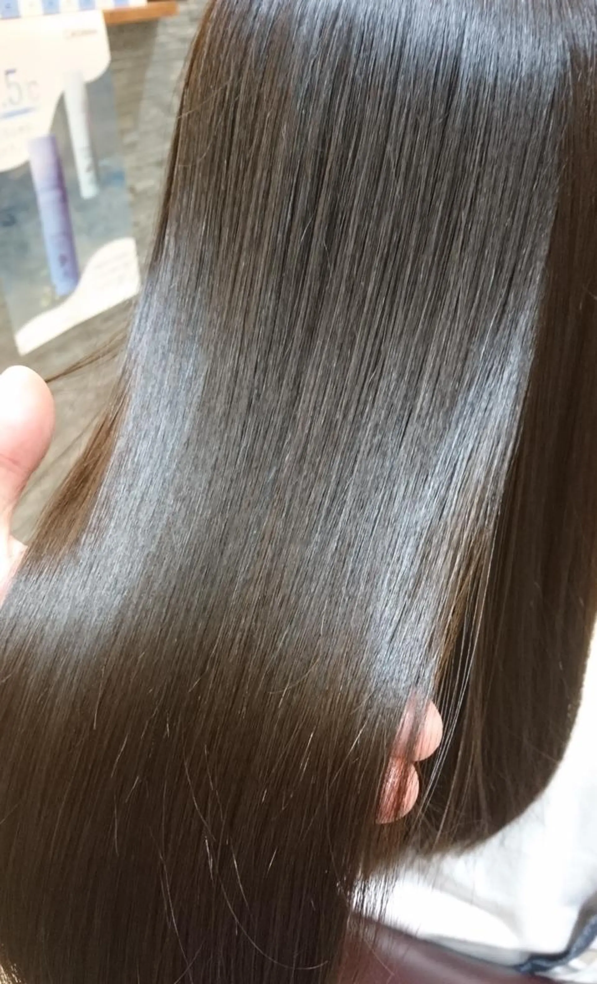 ロング トリートメント 酸熱トリートメント YOCCHI ヘアデザイナーのヘアスタイル