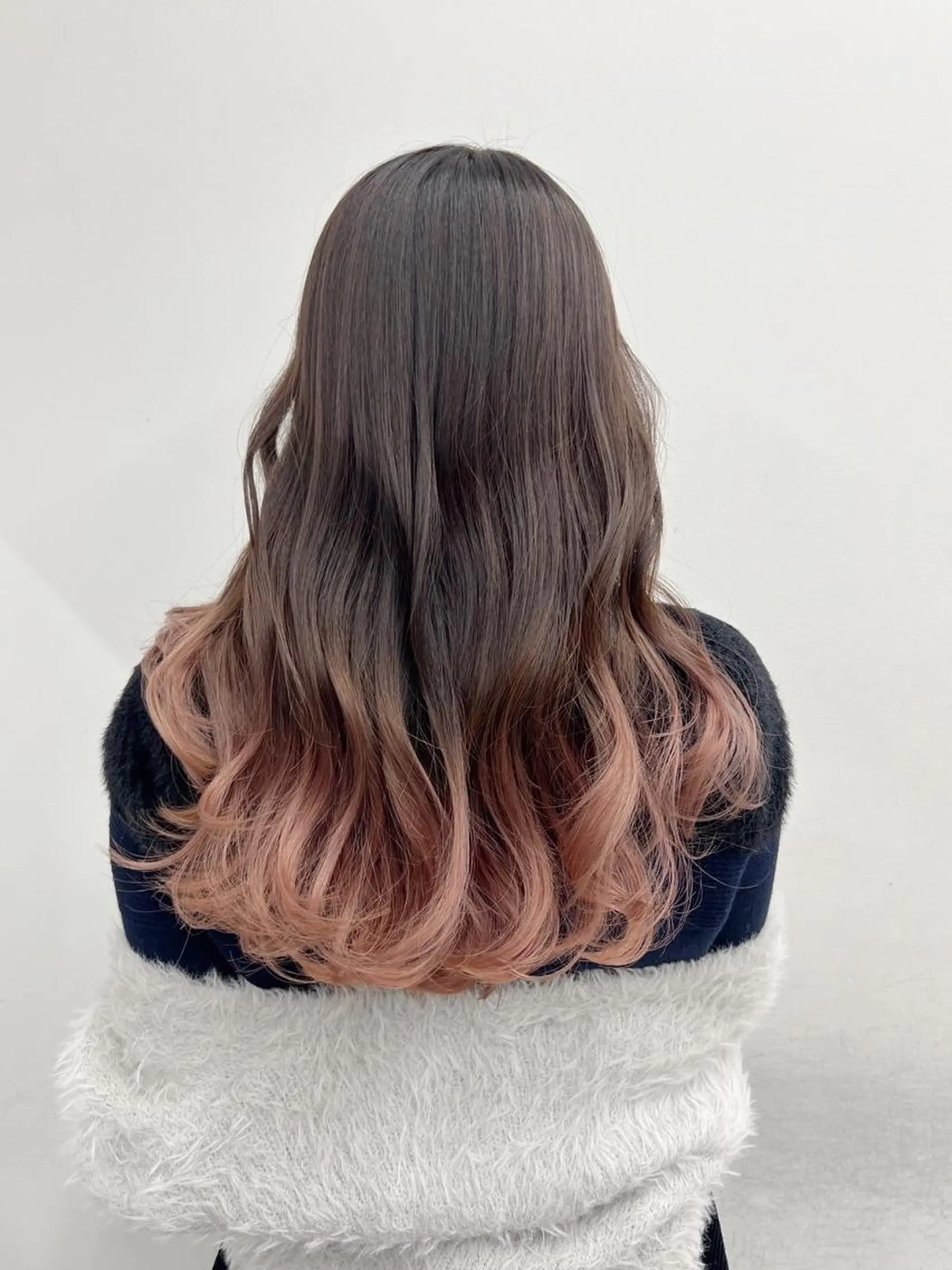 ロング アッシュ 韓国風ヘア 縮毛矯正 【公式】amble luxe 中野のヘアスタイル