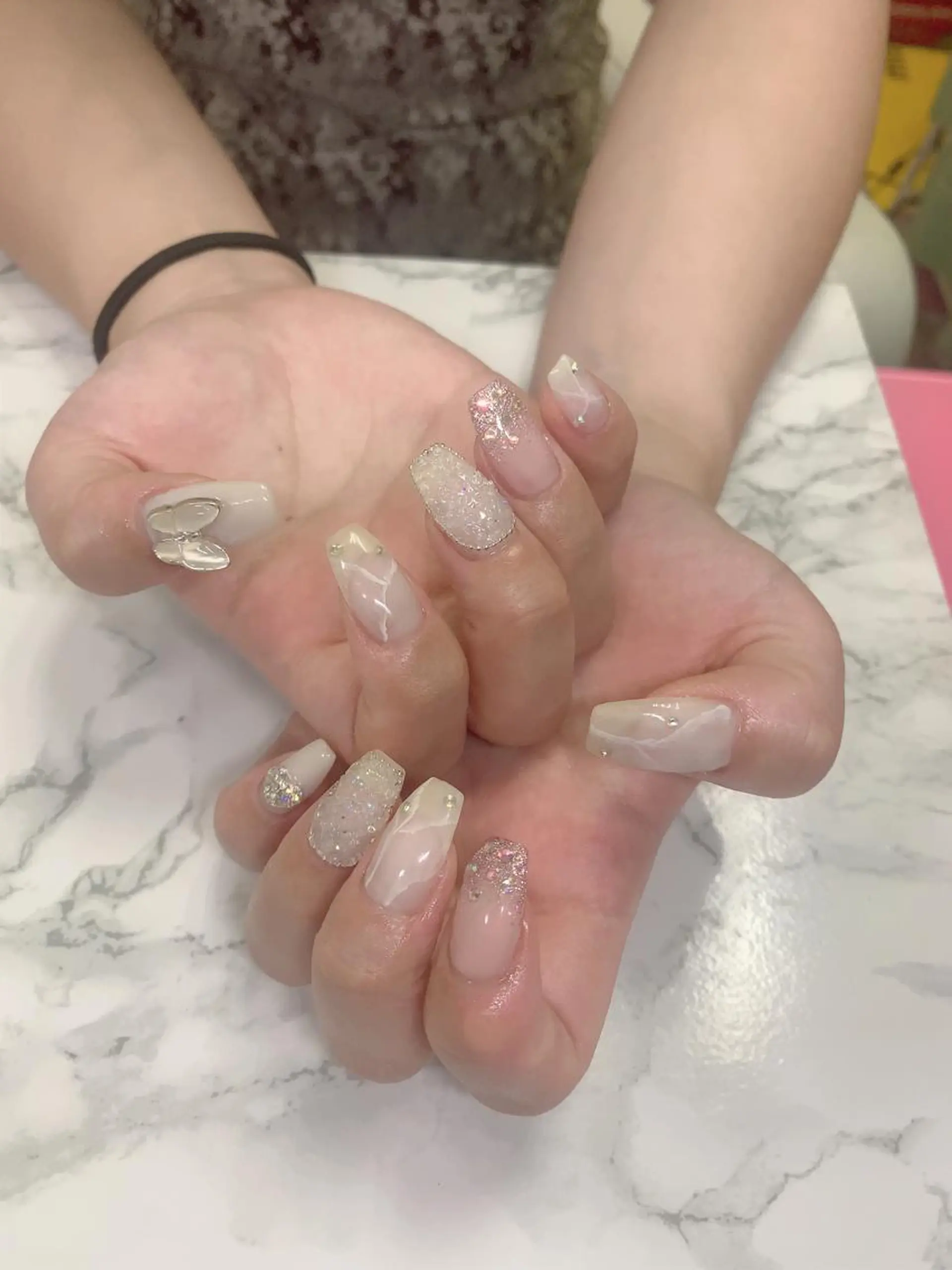 ネイル はな💎ネイル ワンホン、長さ出しのネイルデザイン