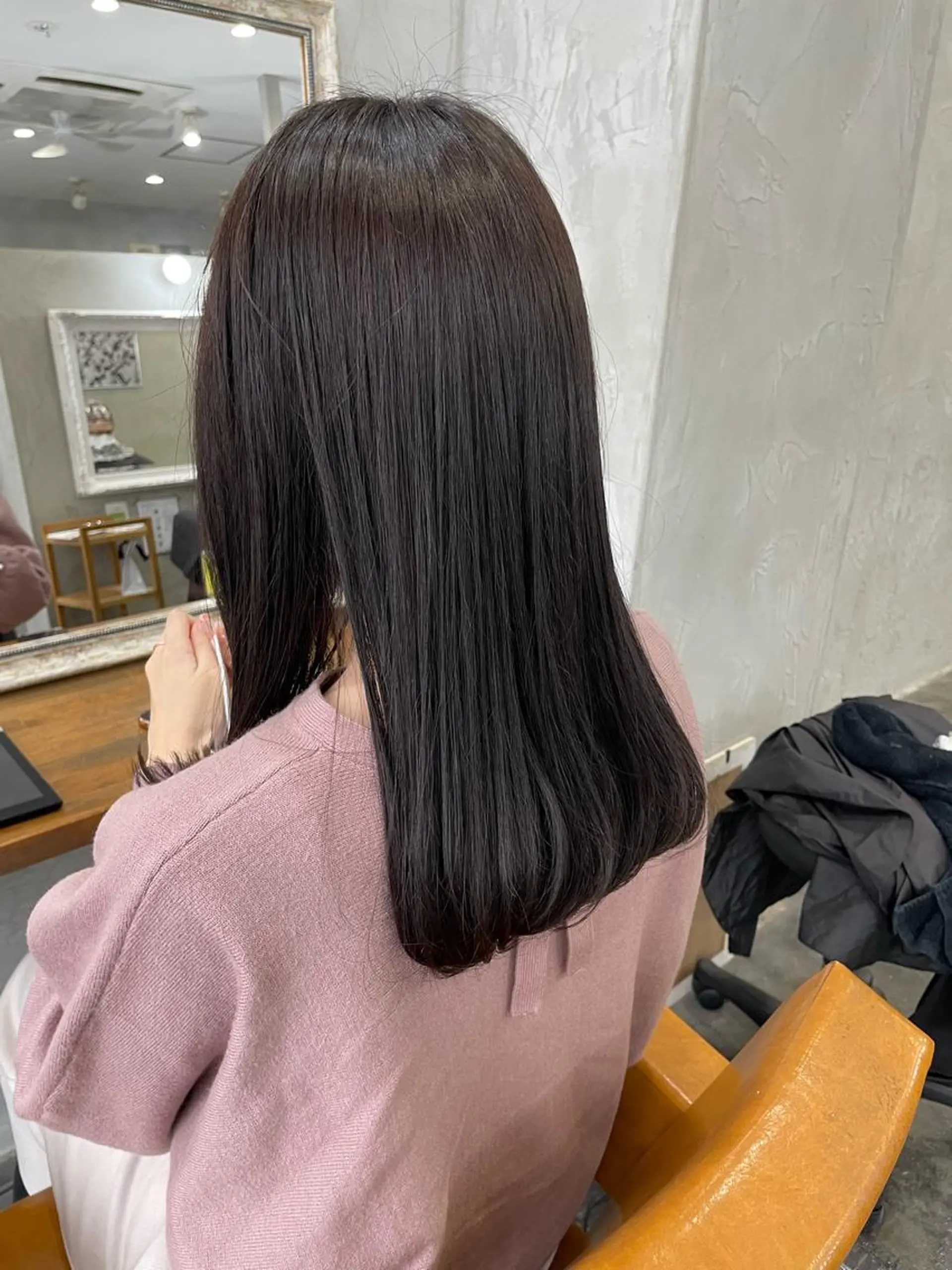 カラー ダークグレー ダークグレージュ グレージュ MaisonHALU 松浦光咲のヘアスタイル