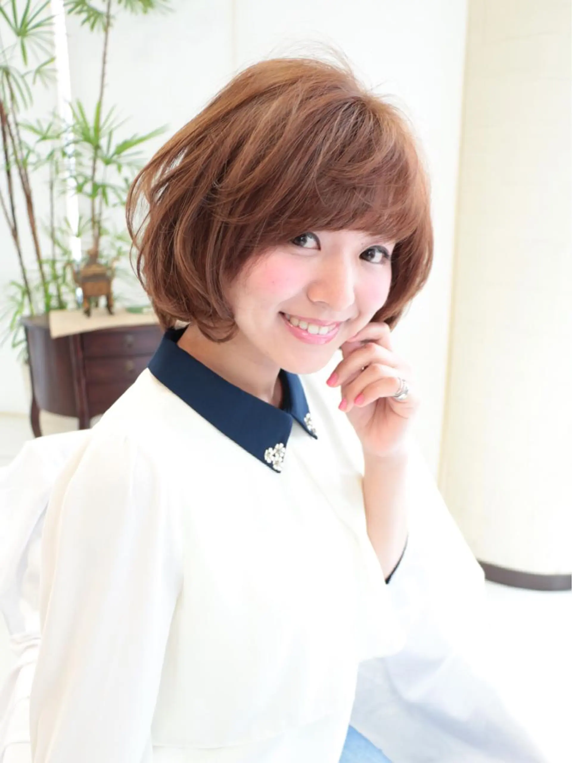 ショート カラー 小林 伊織のヘアスタイル