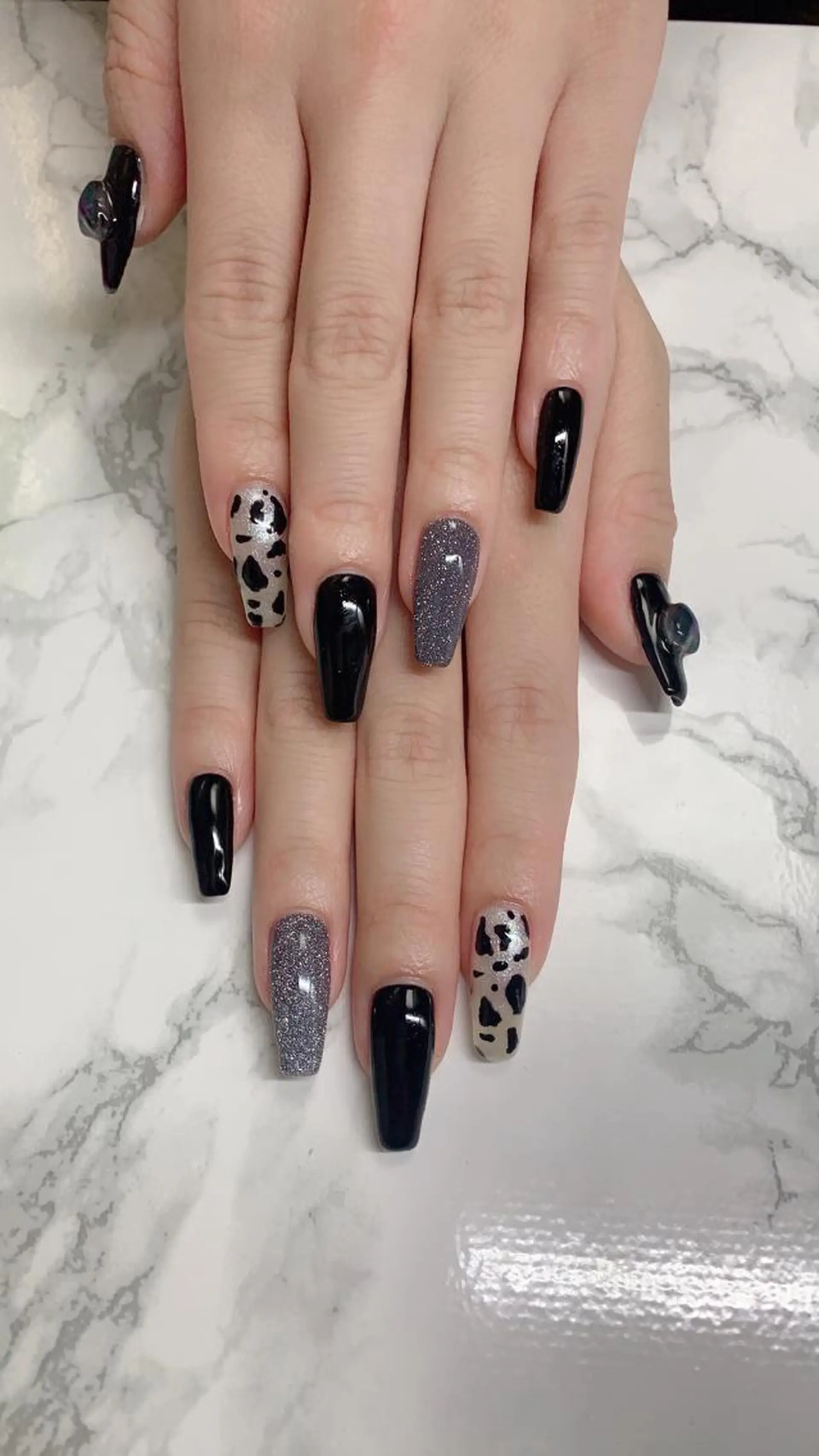 ネイル はな💎ネイル ワンホン、長さ出しのネイルデザイン