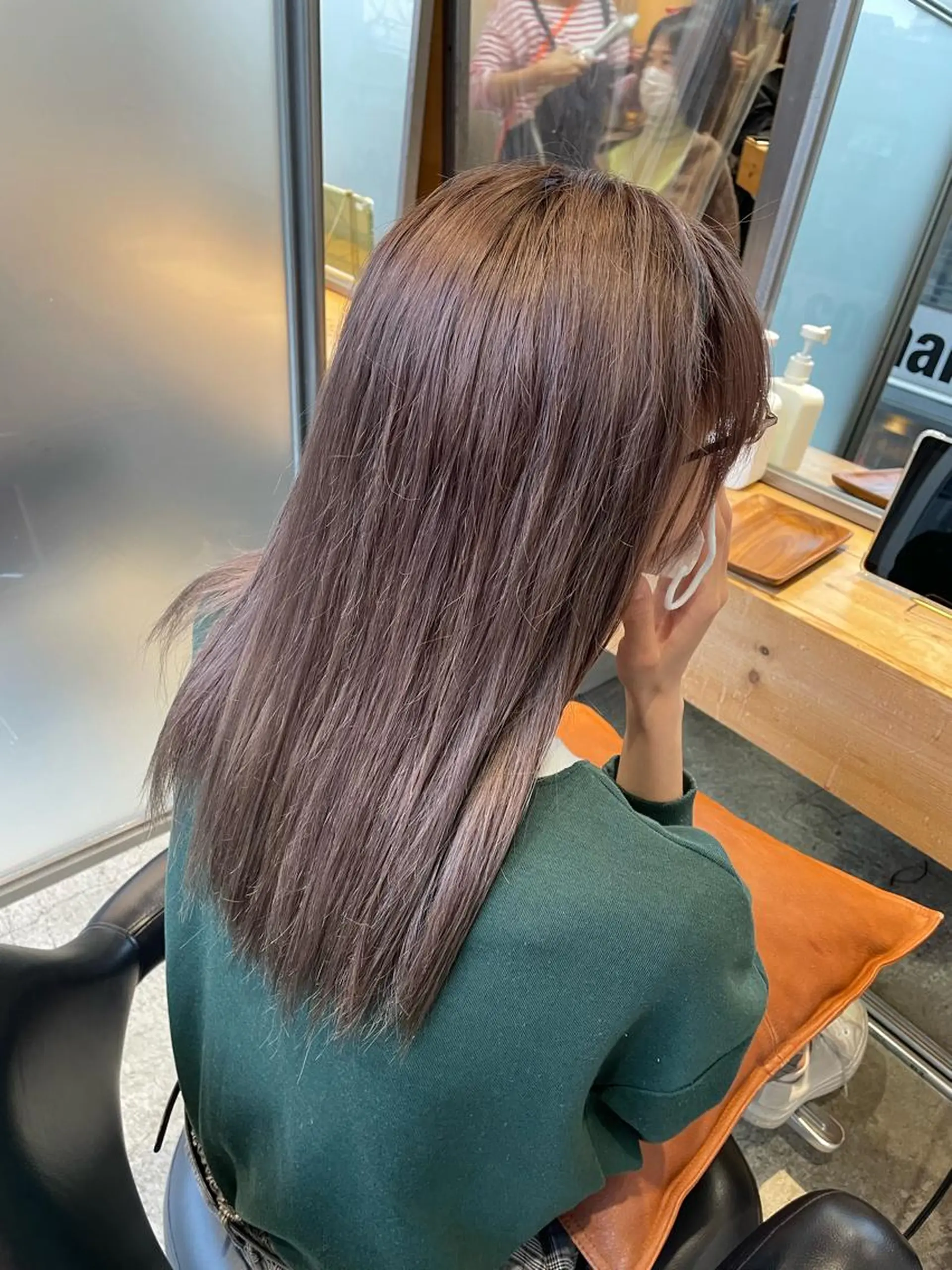 セミロング カラー パーマ ヘアアレンジ ヘアカラー トリートメント ハイトーンカラー🤍 山下 優華のヘアスタイル