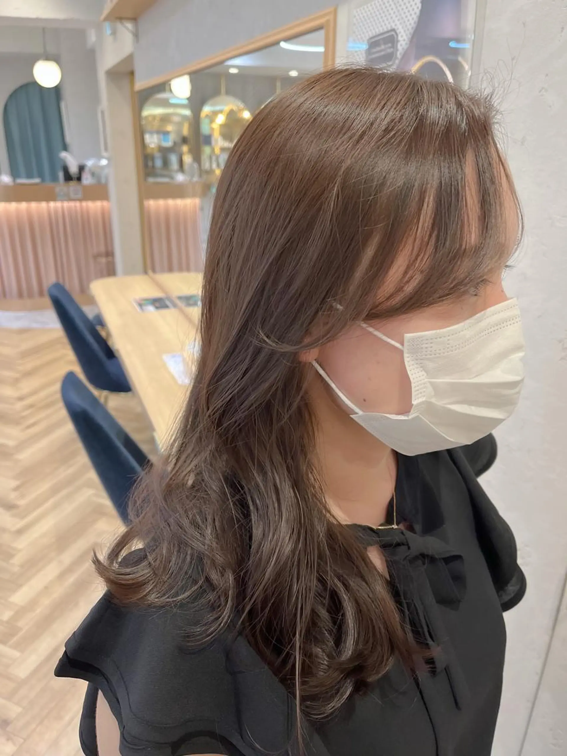 ミディアム マツエク・マツパ カット ヘアカラー トリートメント 透明感カラー│ レイヤーヘア中居美樹のヘアスタイル