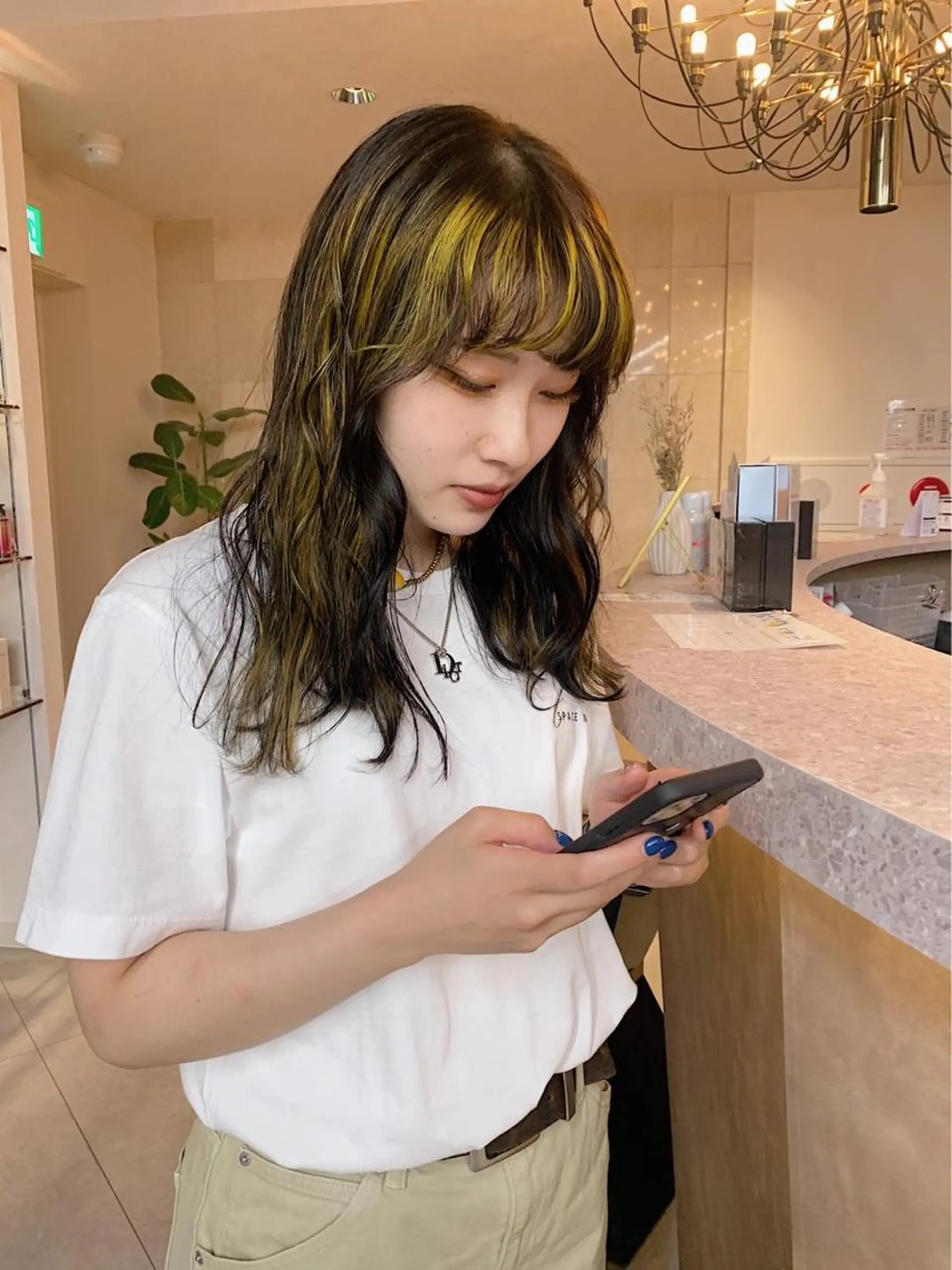 カラー ウルフとハイトーン みっちー✂️のヘアスタイル