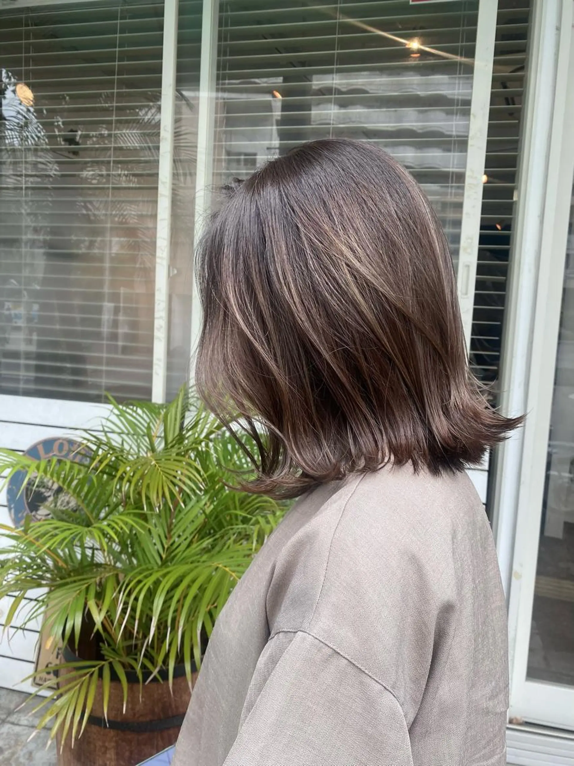 ミディアム 西元 亜由美のヘアスタイル