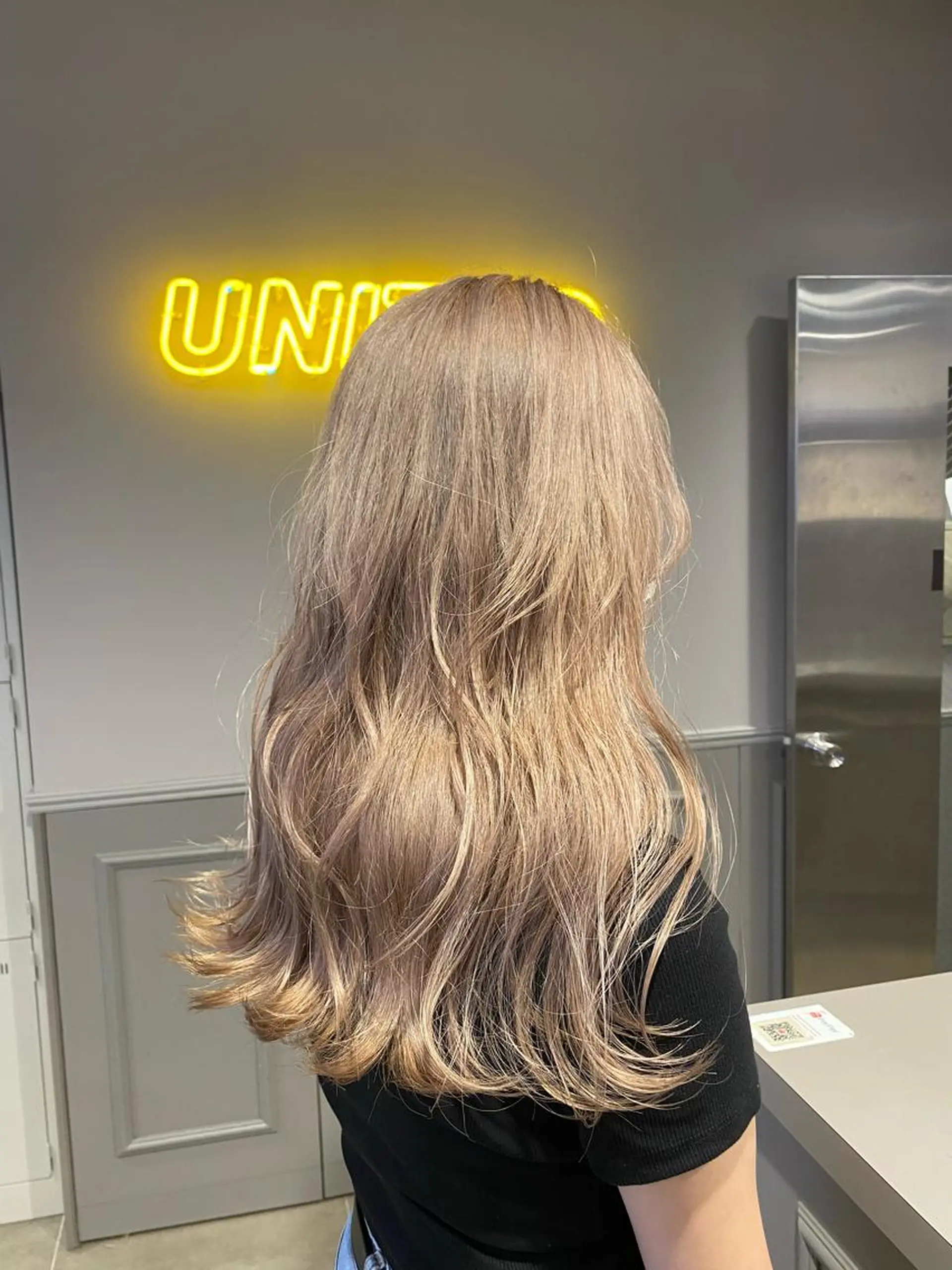 セミロング カラー ベージュカラー ミルクティーベージュ ホワイトミルクティーベージュ ヘアカラー ヘアセット 韓国/トレンド レイヤー【101】のヘアスタイル