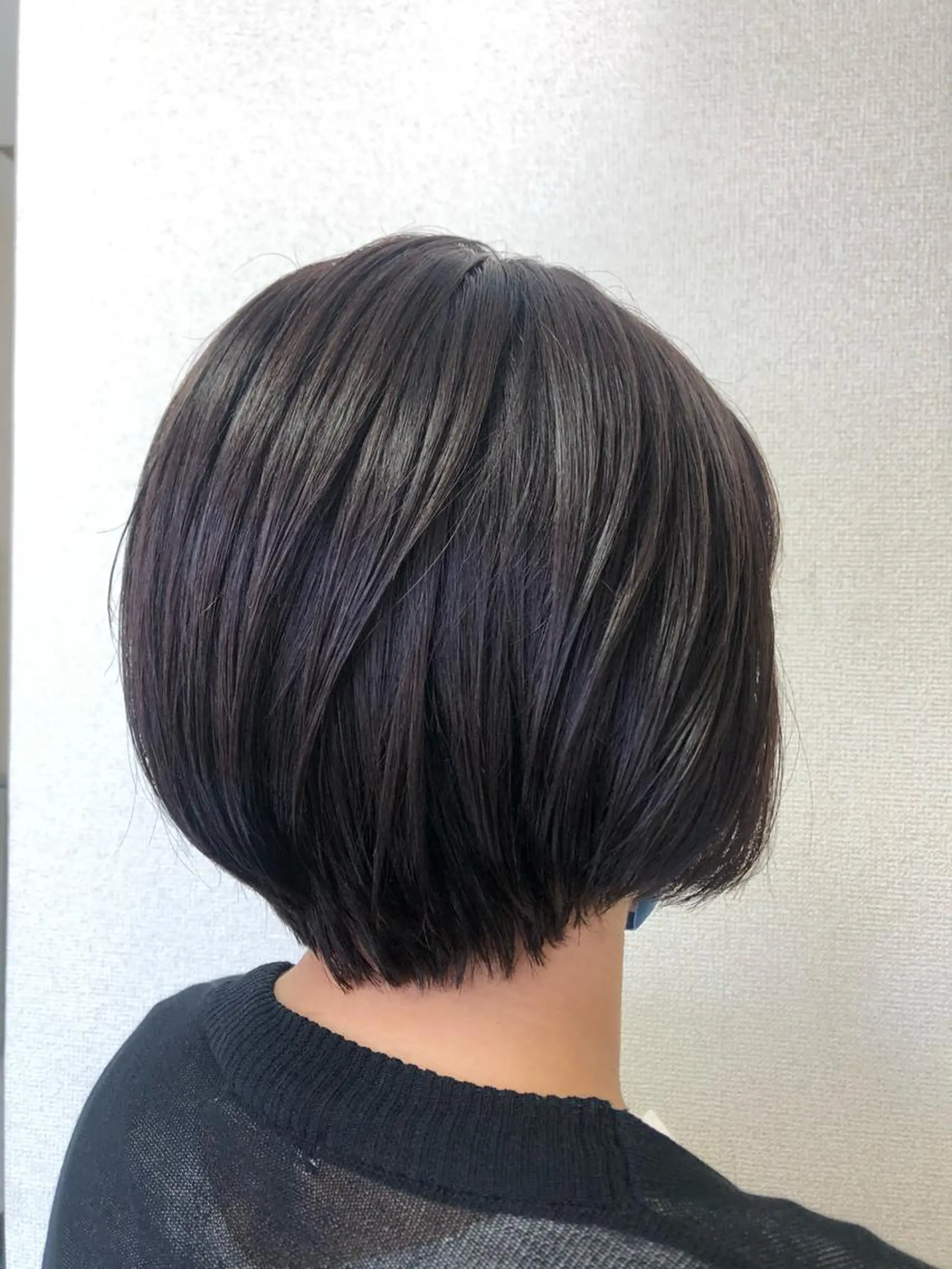 ショート カラー ショートボブ アッシュ バレイヤージュ ベージュカラー ブリーチ 大久保 真希のヘアスタイル