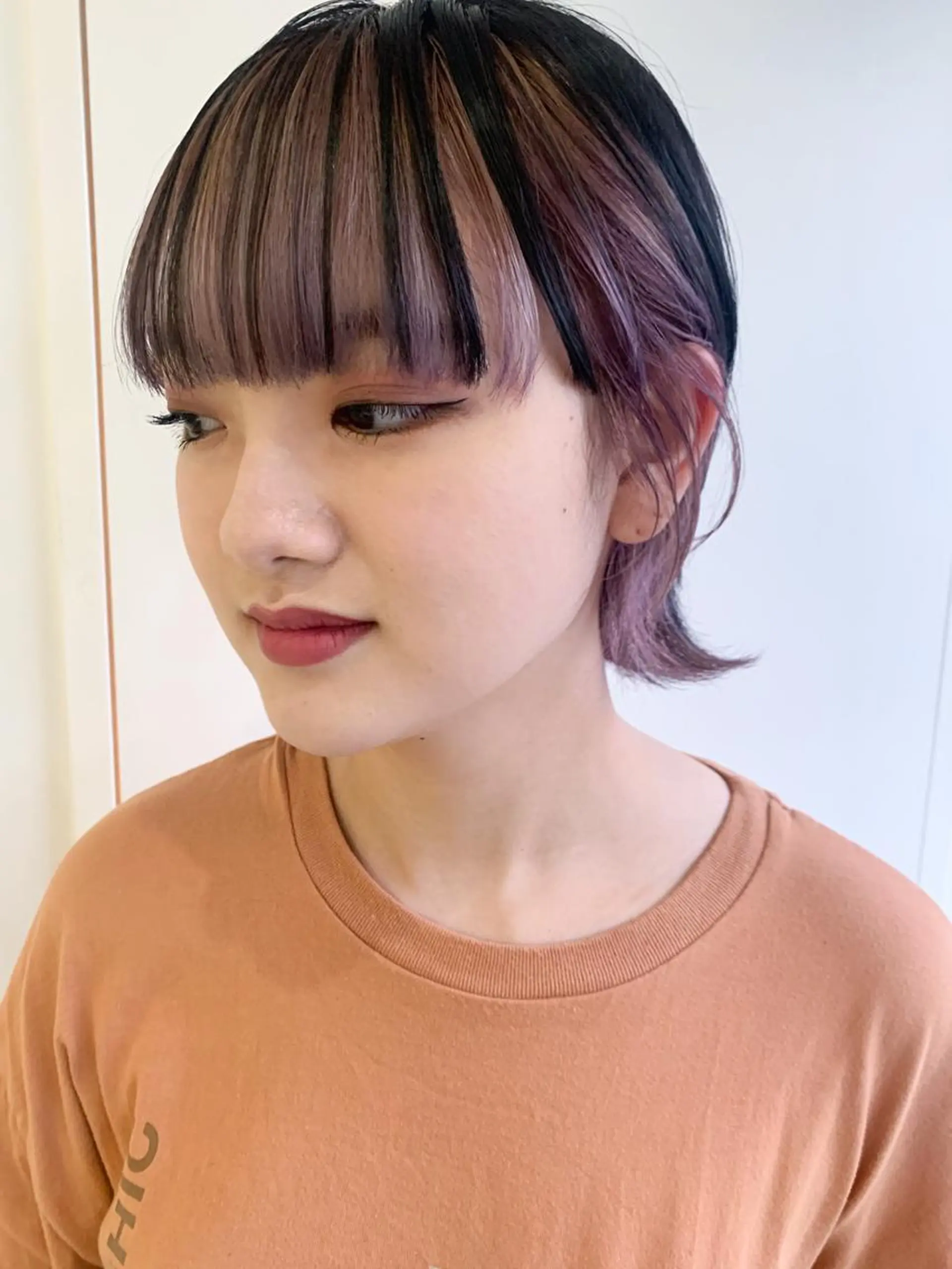 ショート nuu所属・💜ショート💜 ウルフ、ボブ二色亜美のヘアスタイル