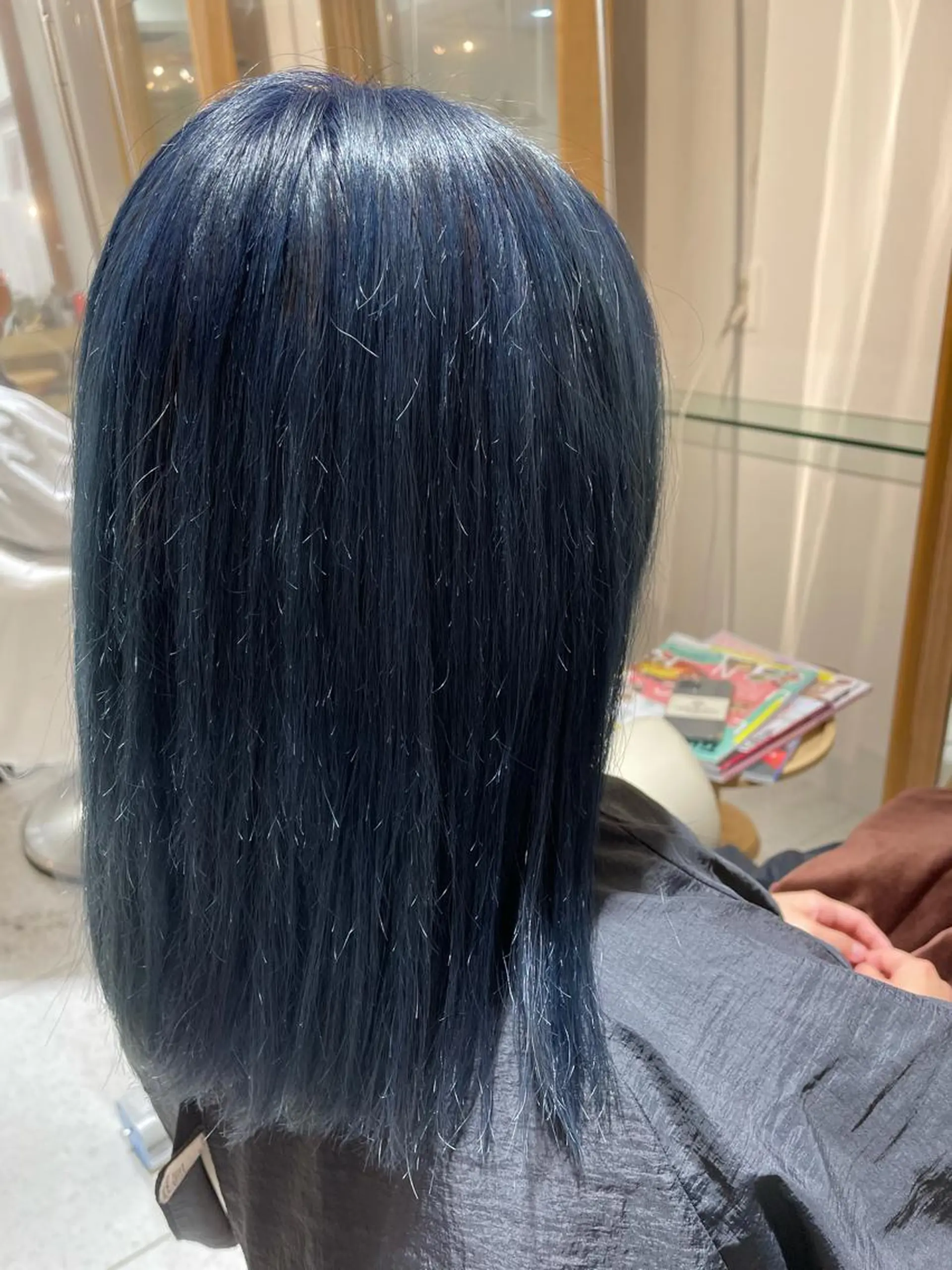 ミディアム カラー ブルーカラー ダブルカラー 福田 千尋のヘアスタイル