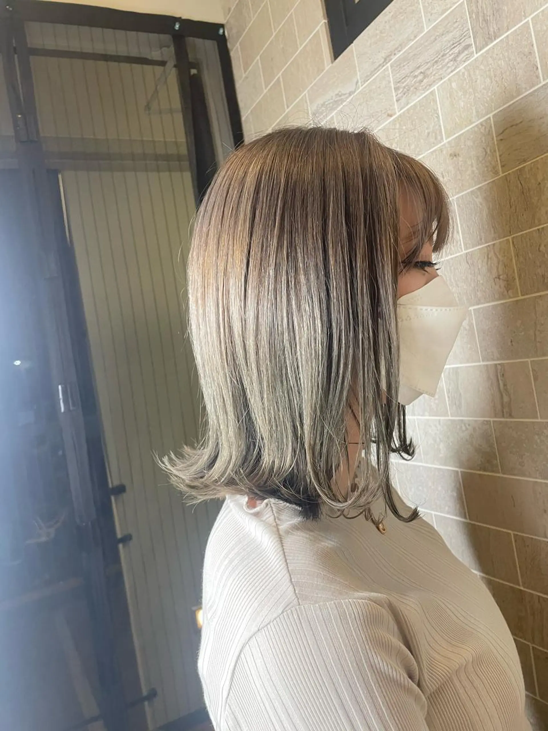 ミディアム 柳井 瑠菜のヘアスタイル