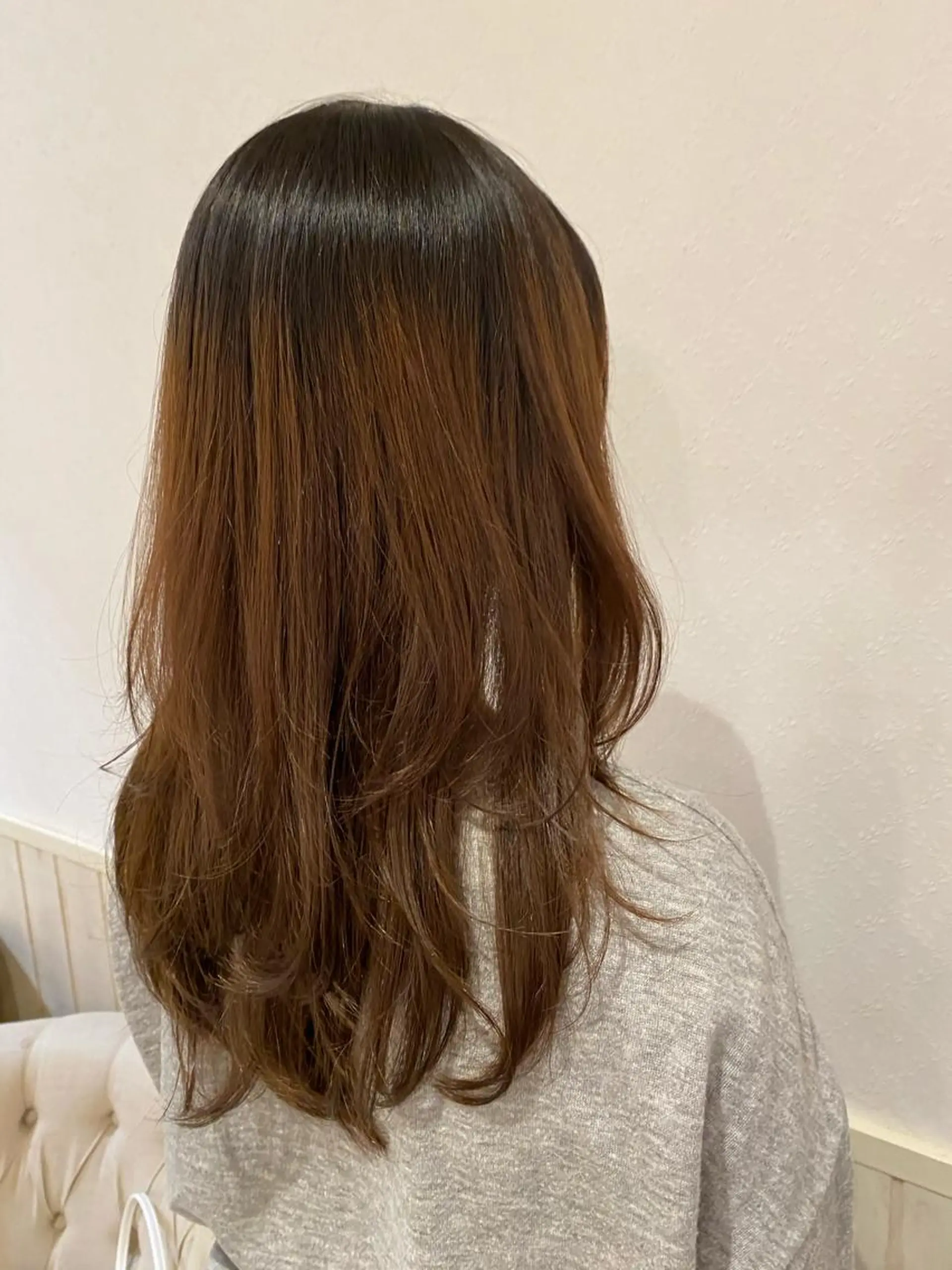 セミロング 宮内 真乃のヘアスタイル