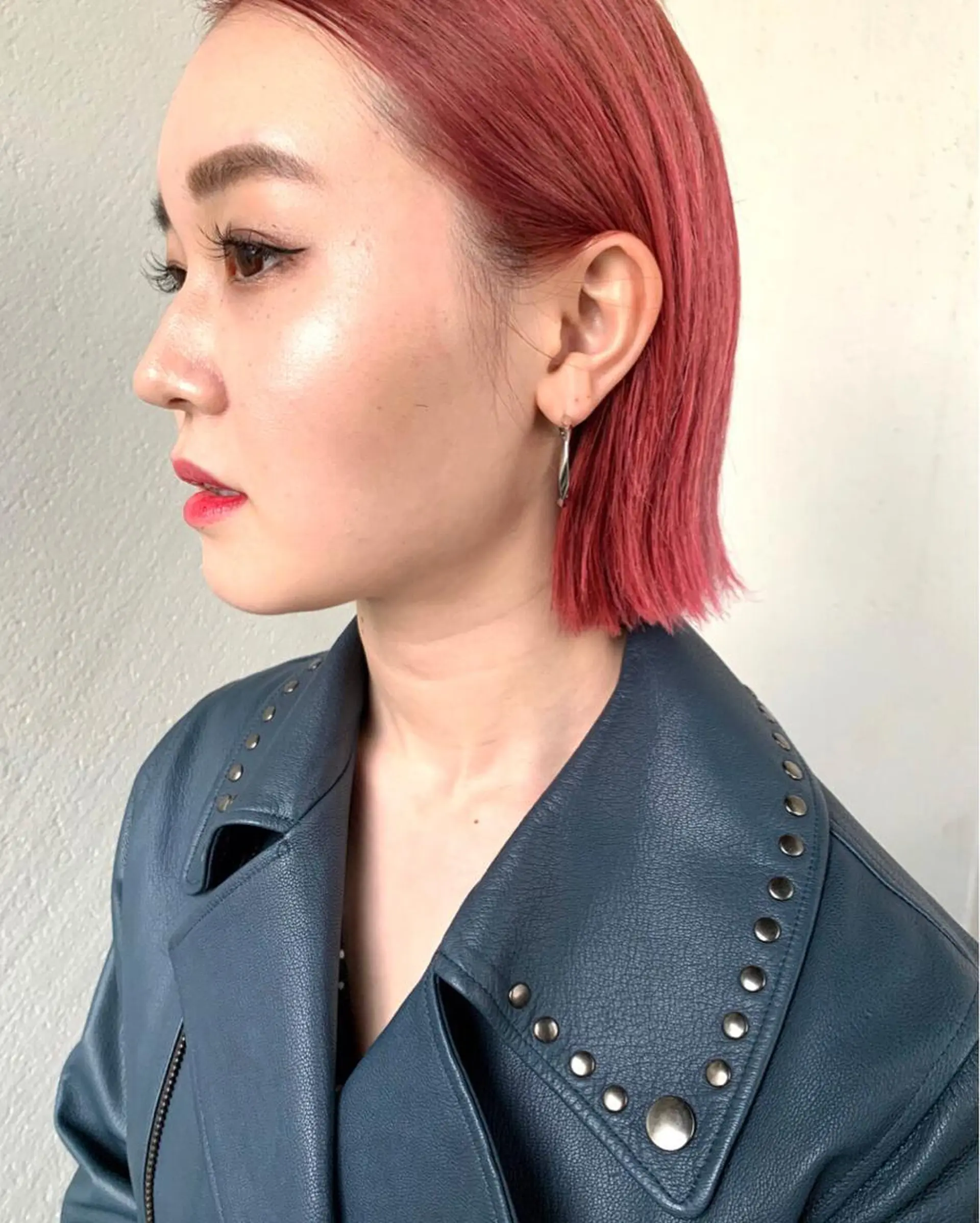 ショート カラー ピンクカラー ボブ カット ヘアカラー トリートメント Loom.所属・村上雅人 ナチュラルモードのヘアスタイル