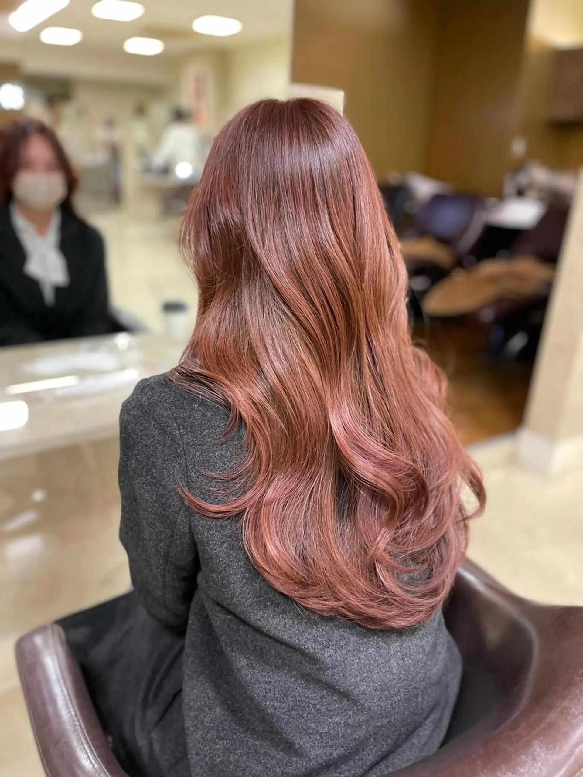 ロング カラー ブラウンカラー ピンクカラー ピンクブラウン CARE SHINSAIBASHI所属・縮毛・酸性ストレート 特化のヘアスタイル
