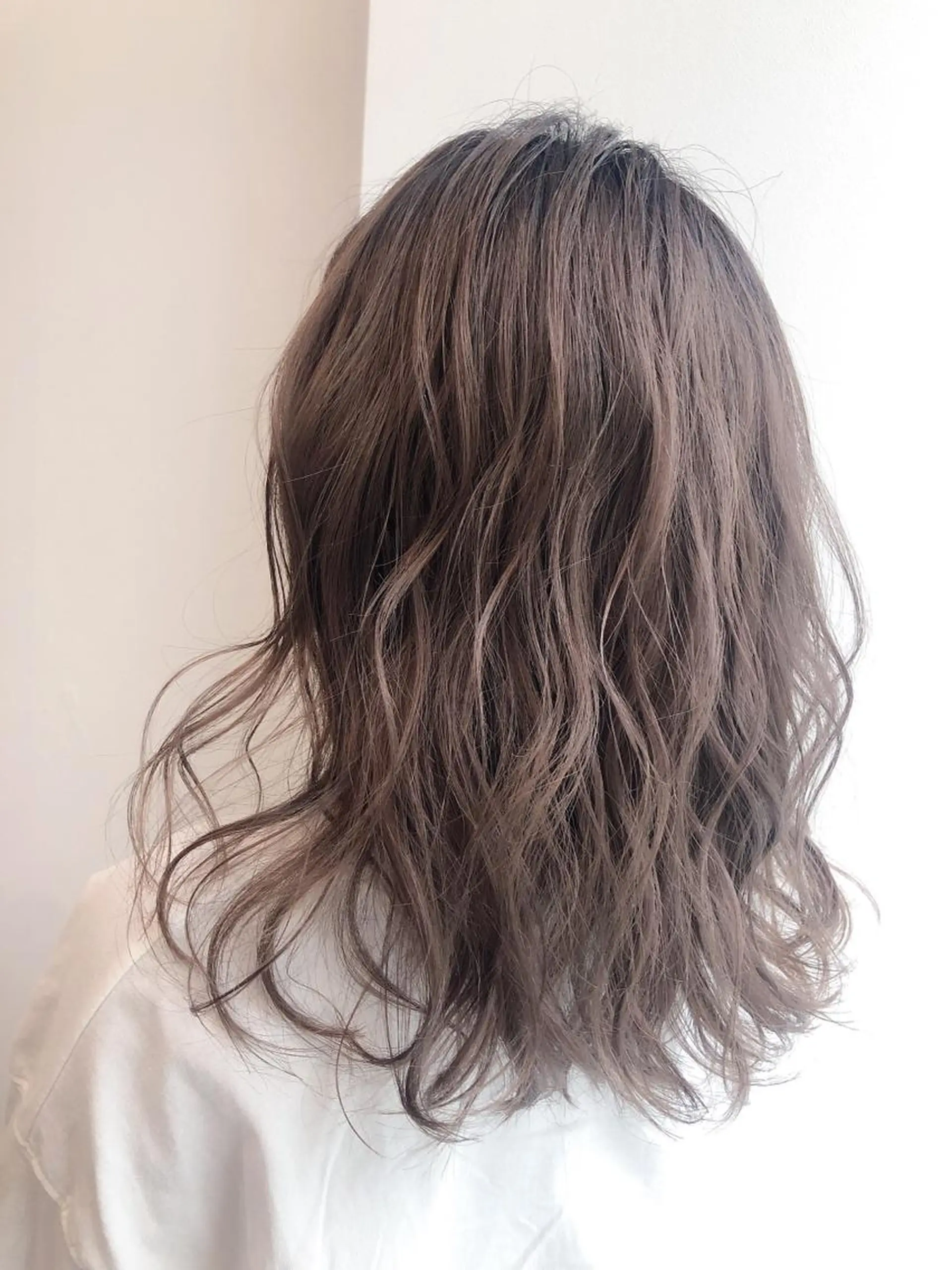 セミロング コトネ🫧 韓国風レイヤーカットのヘアスタイル