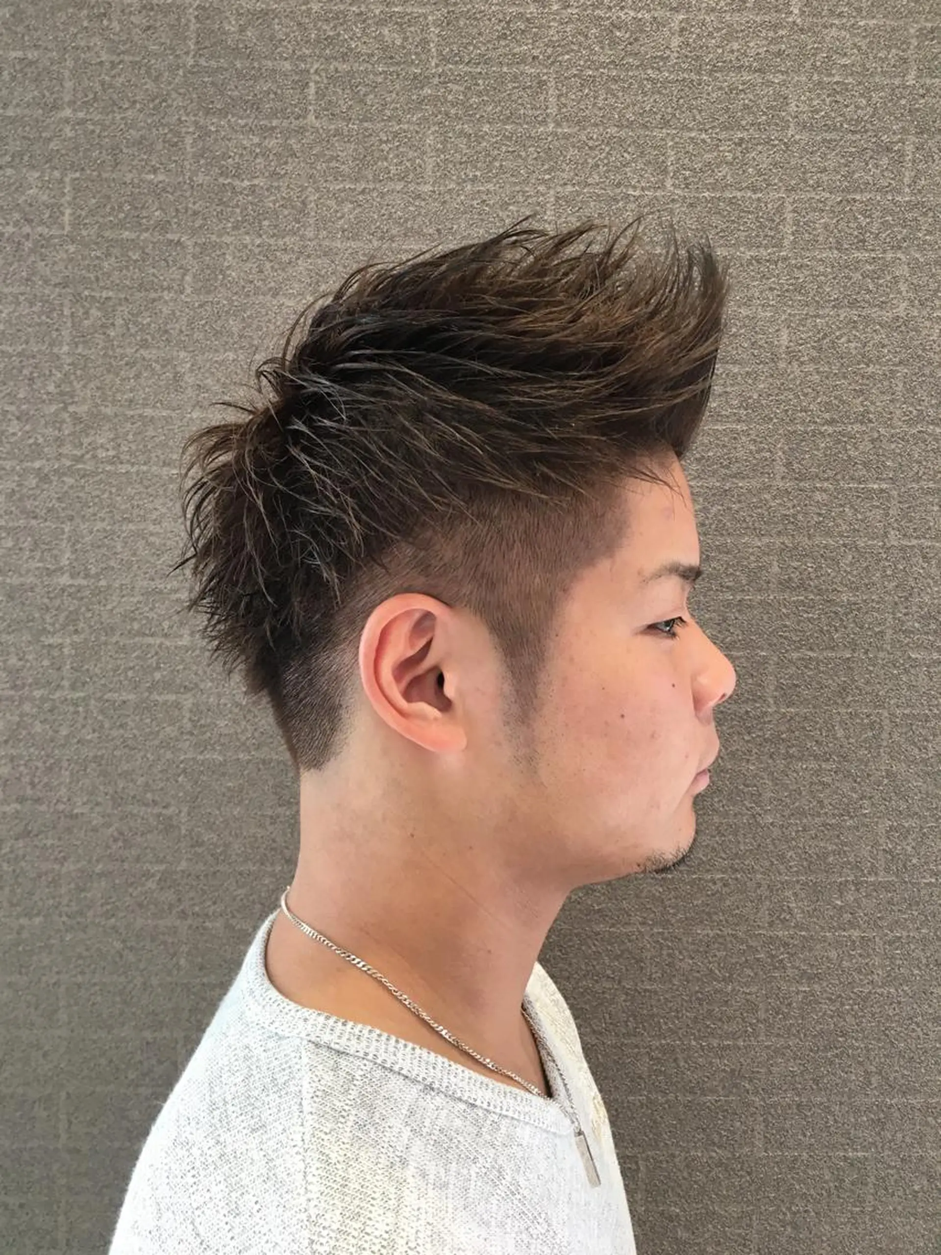 ショート メンズ モヒカン アンドウ ユウ/ レイヤーカット/韓国のヘアスタイル