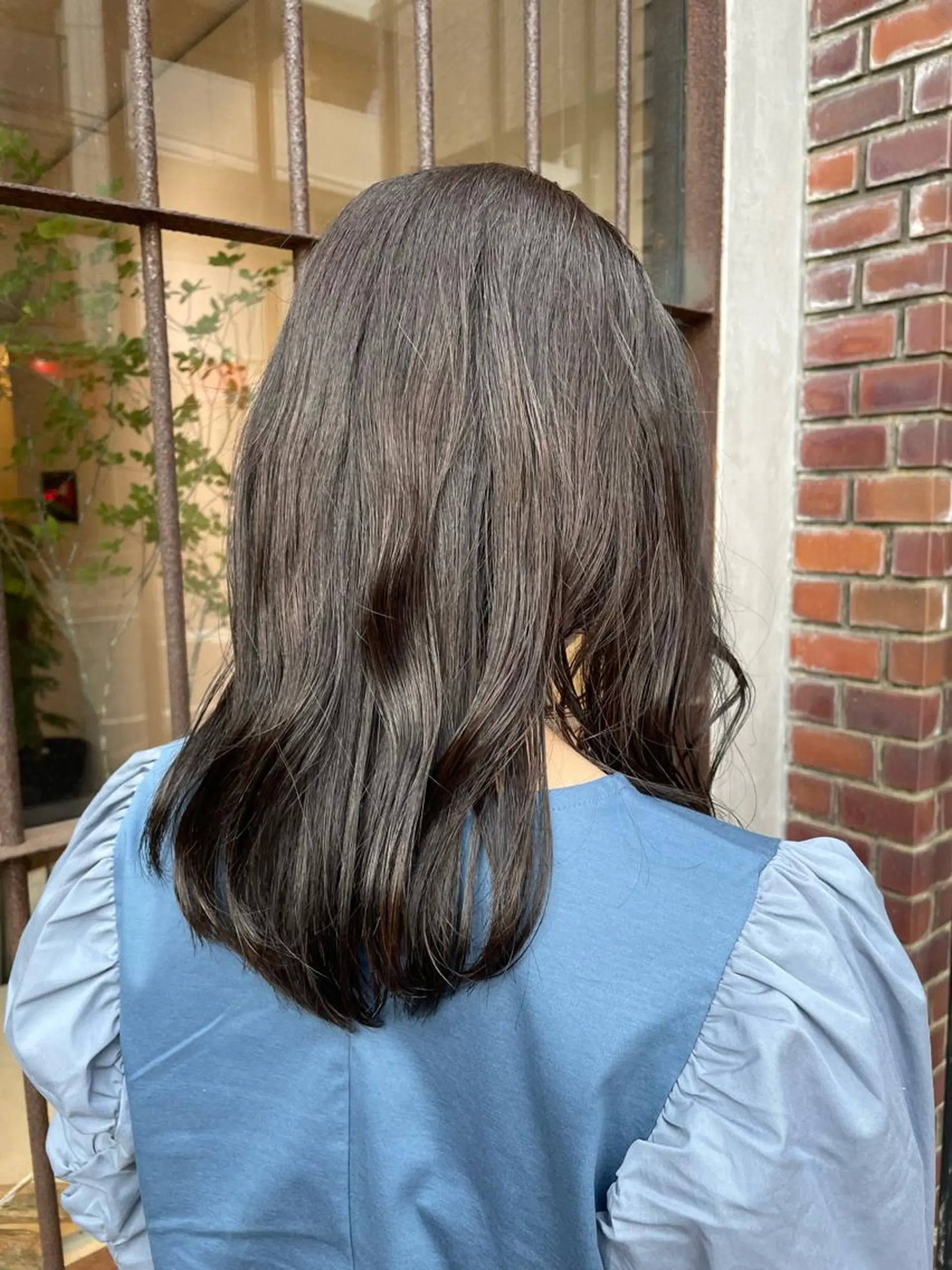 カラー カネコ ノノカのヘアスタイル