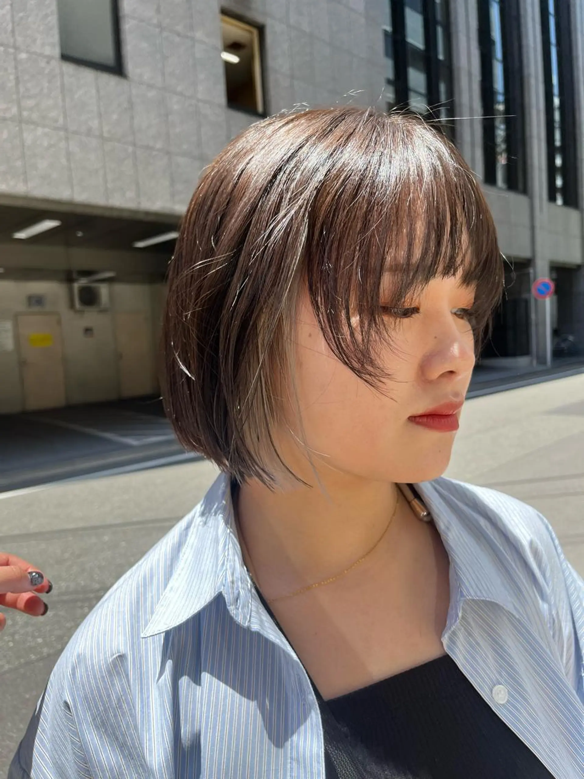 ショート ボブ こまつばらみお/レイ ヤー/ダブルカラーのヘアスタイル