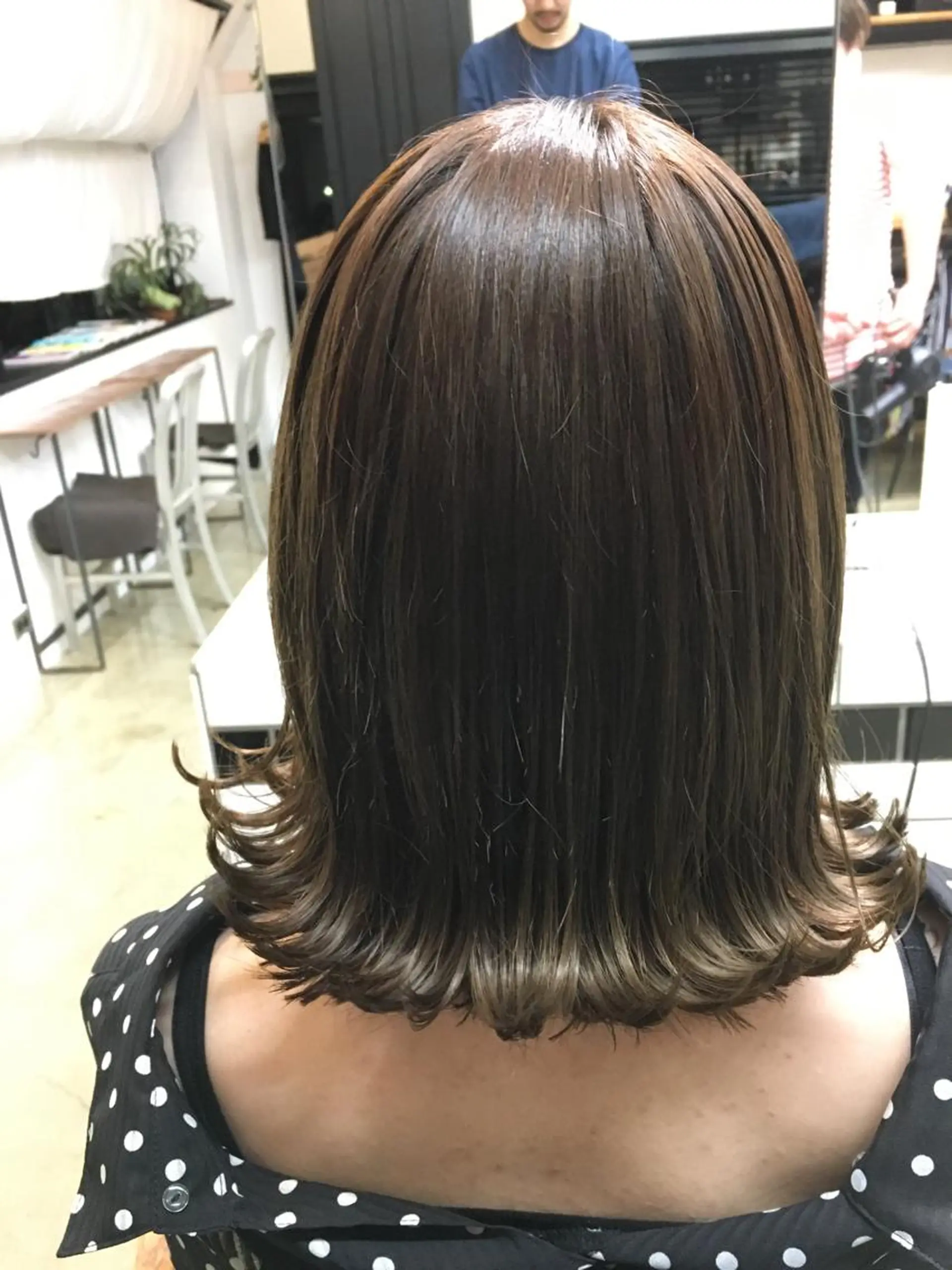 ミディアム カラー ベージュカラー オリーブベージュ タンバルモリ 外ハネヘア メンズ眉毛ITSUK Iメンズ専門　新宿の眉毛・アイブロウイメージ