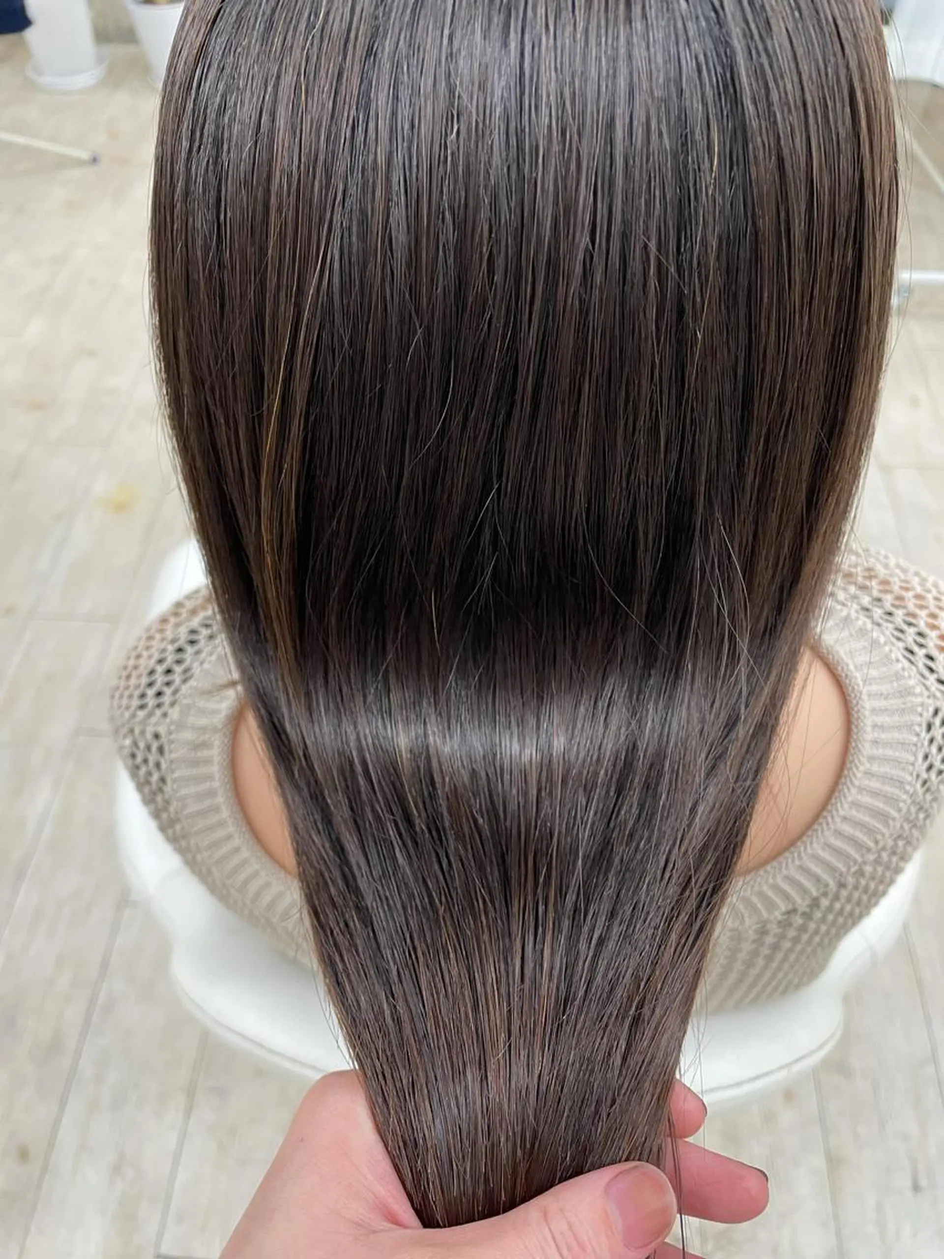 セミロング 心斎橋/海外レイヤー 募集中三好玲奈のヘアスタイル