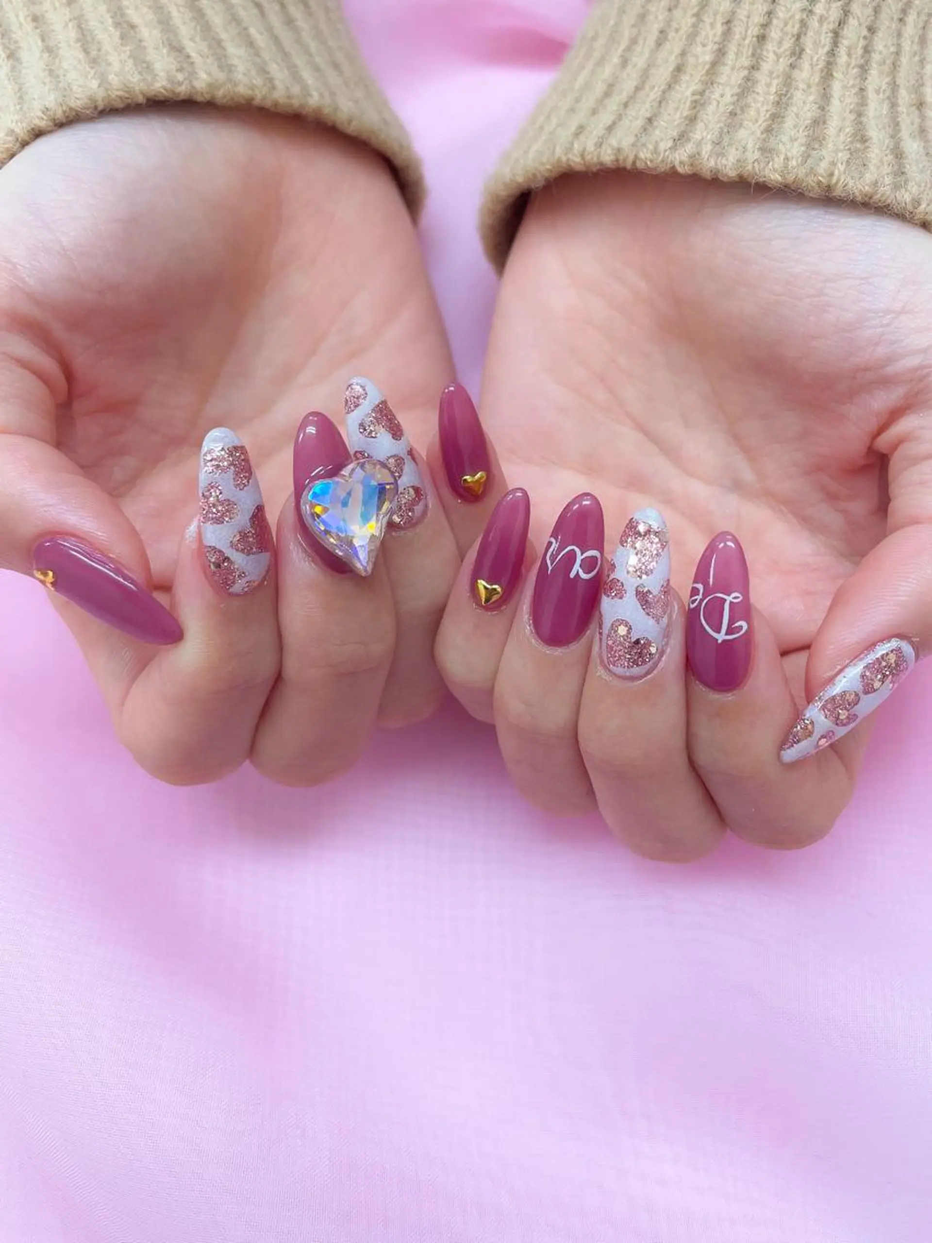 ネイル ハート ハンドネイル Hisaka Mikiのネイルデザイン