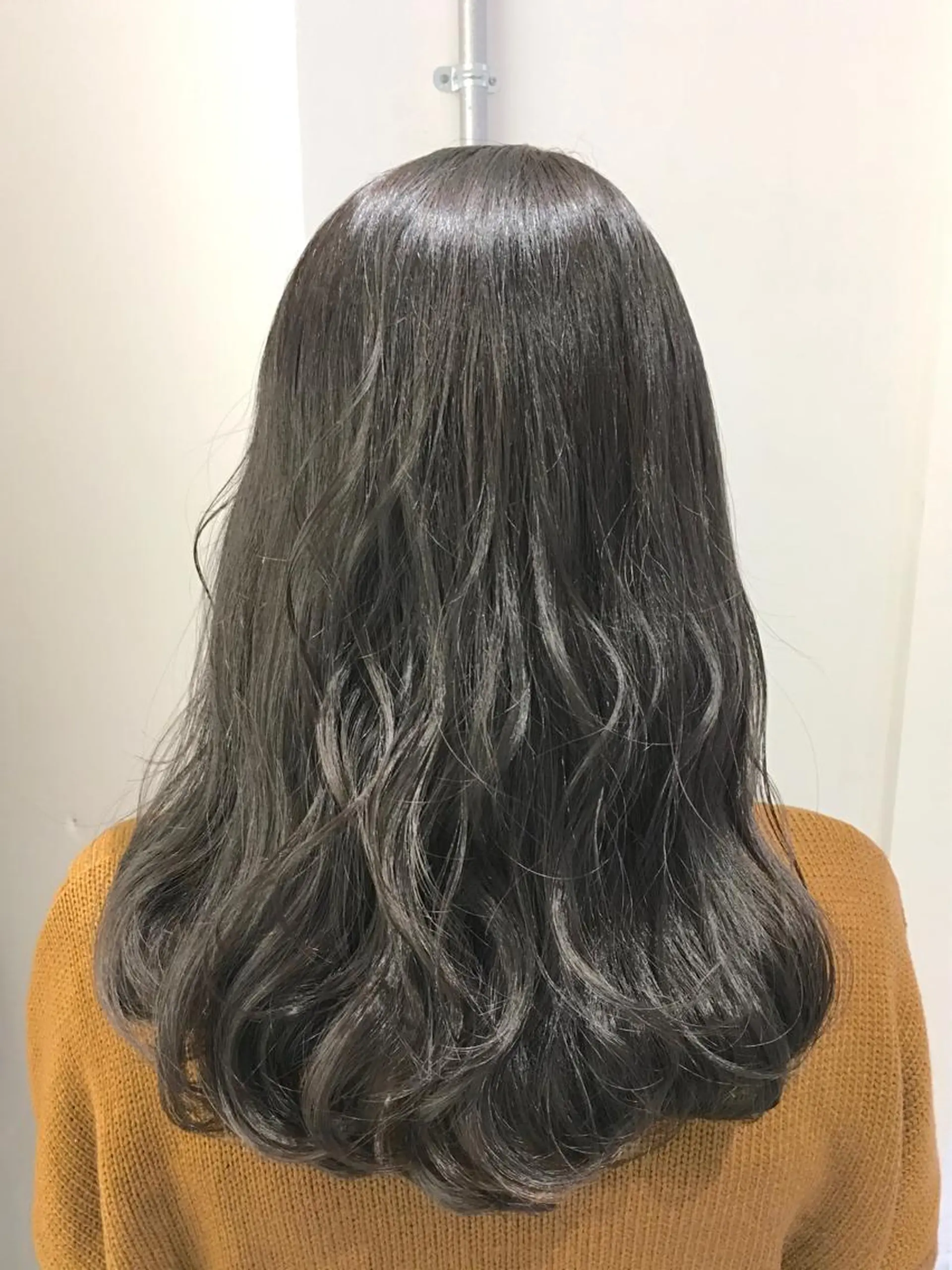 ロング カラー グレージュ ヘアカラー トリートメント ヘッドスパ ヘアセット go today shaire salon 本店所属・yoshi ☆のヘアスタイル
