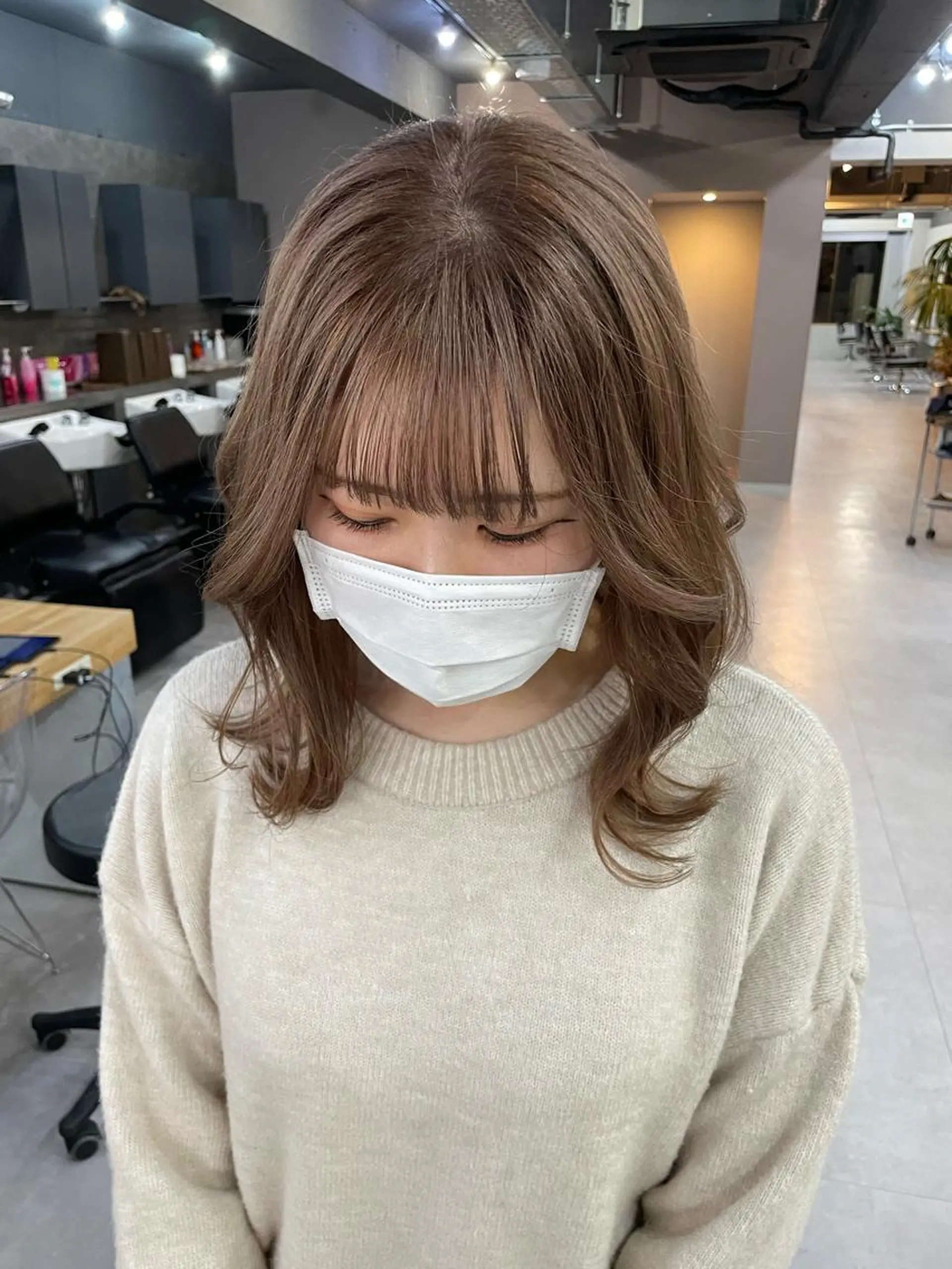 セミロング カラー ヘアカラー ミルクティーベージュ ❤︎レイヤー　MIAのヘアスタイル