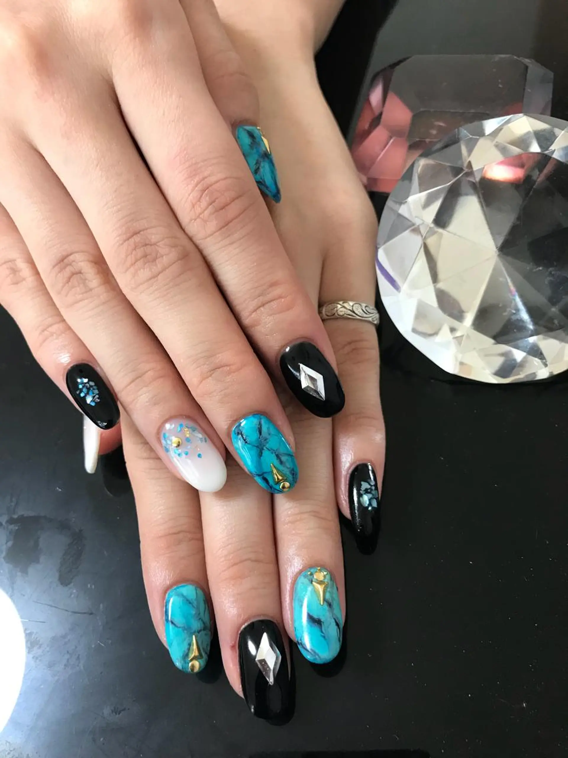 セミロング ネイル ハンドネイル ハンドケア 💎ビューティサロン 湘南 RIRAN💎のネイルデザイン