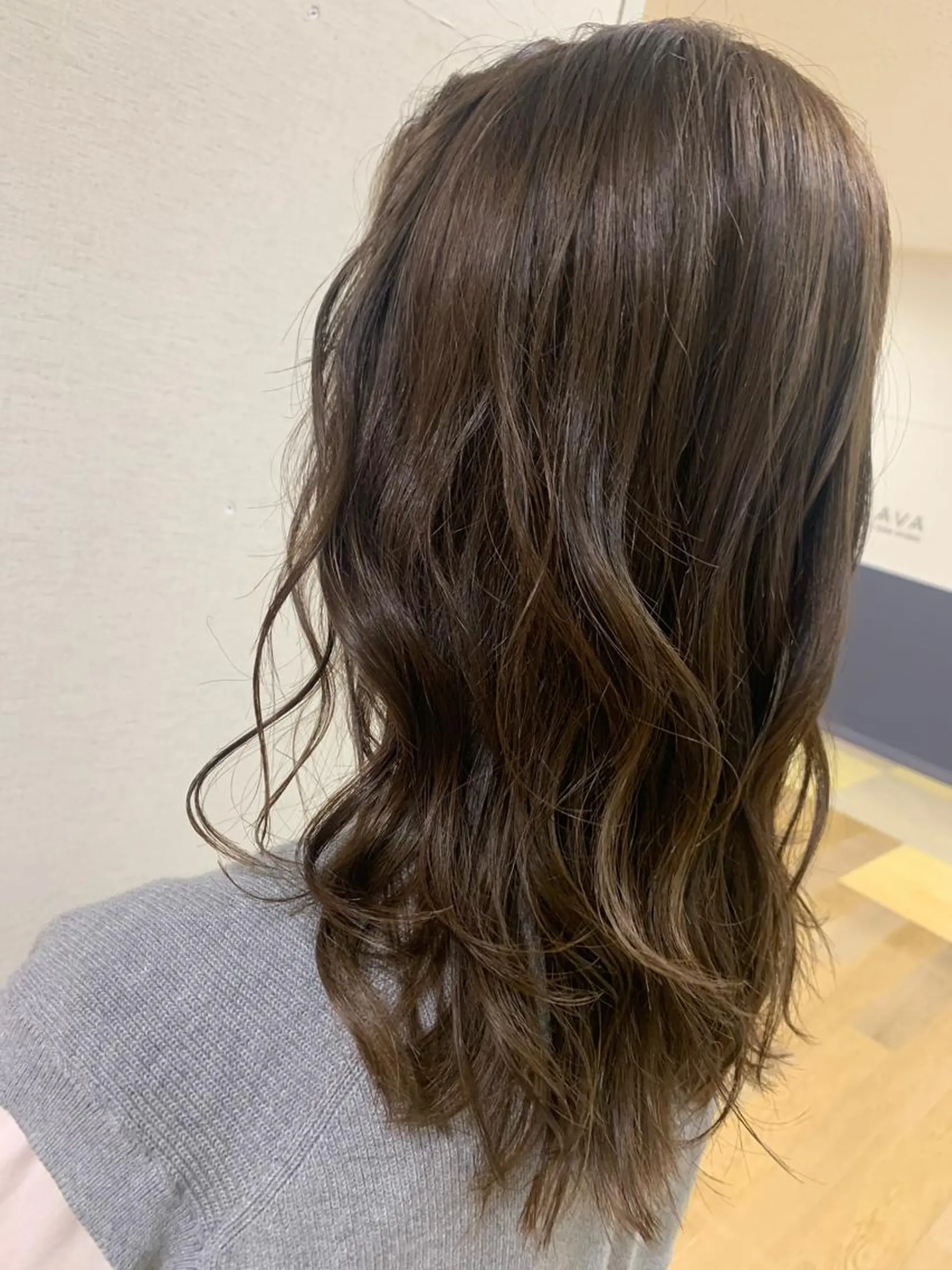 ミディアム カラー 高橋友里亜 /フリーランスのヘアスタイル