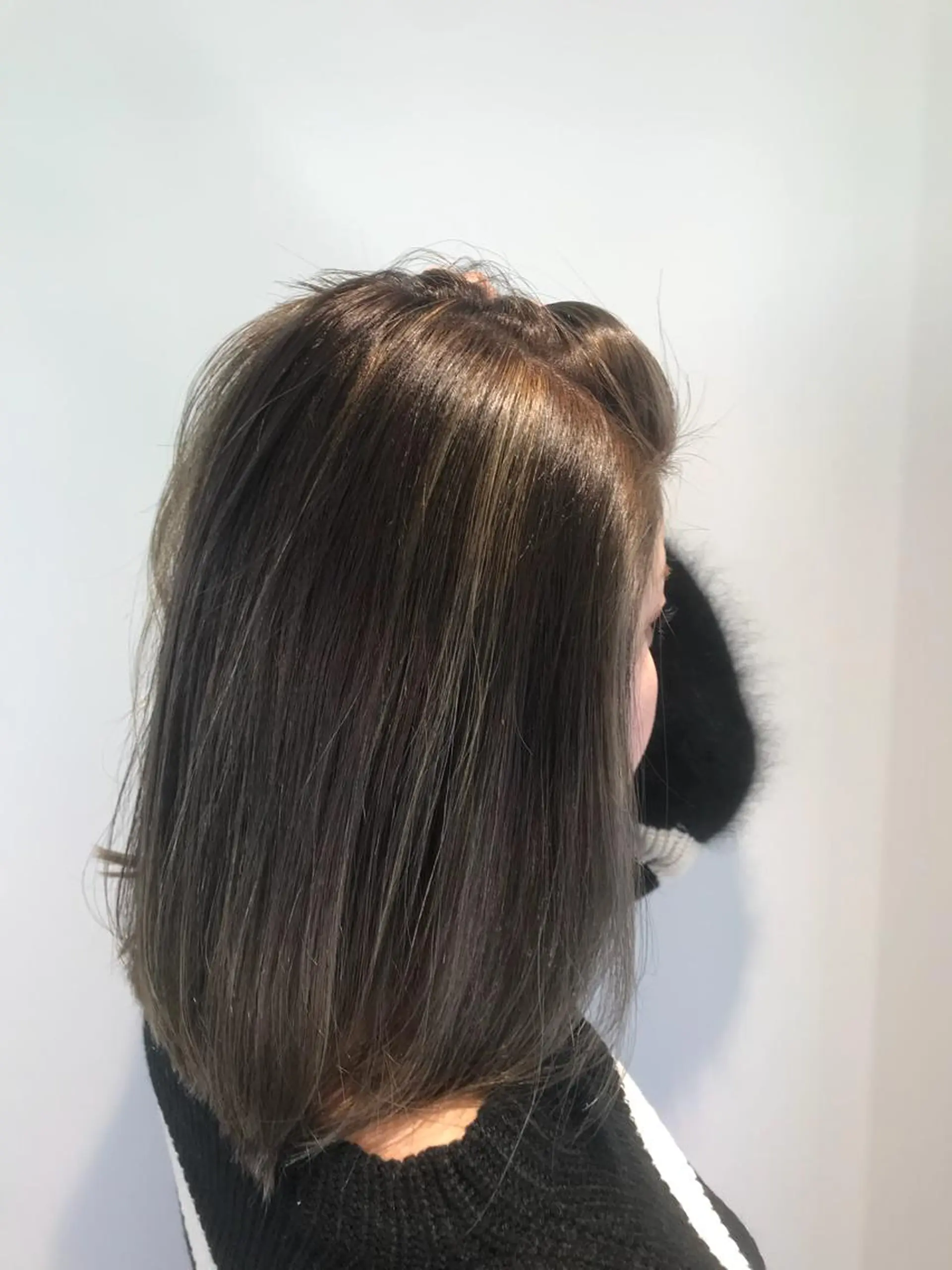 ミディアム カラー グレージュ レイヤーカット 🔹TOMO🔹 圧倒的経験値🔹のヘアスタイル