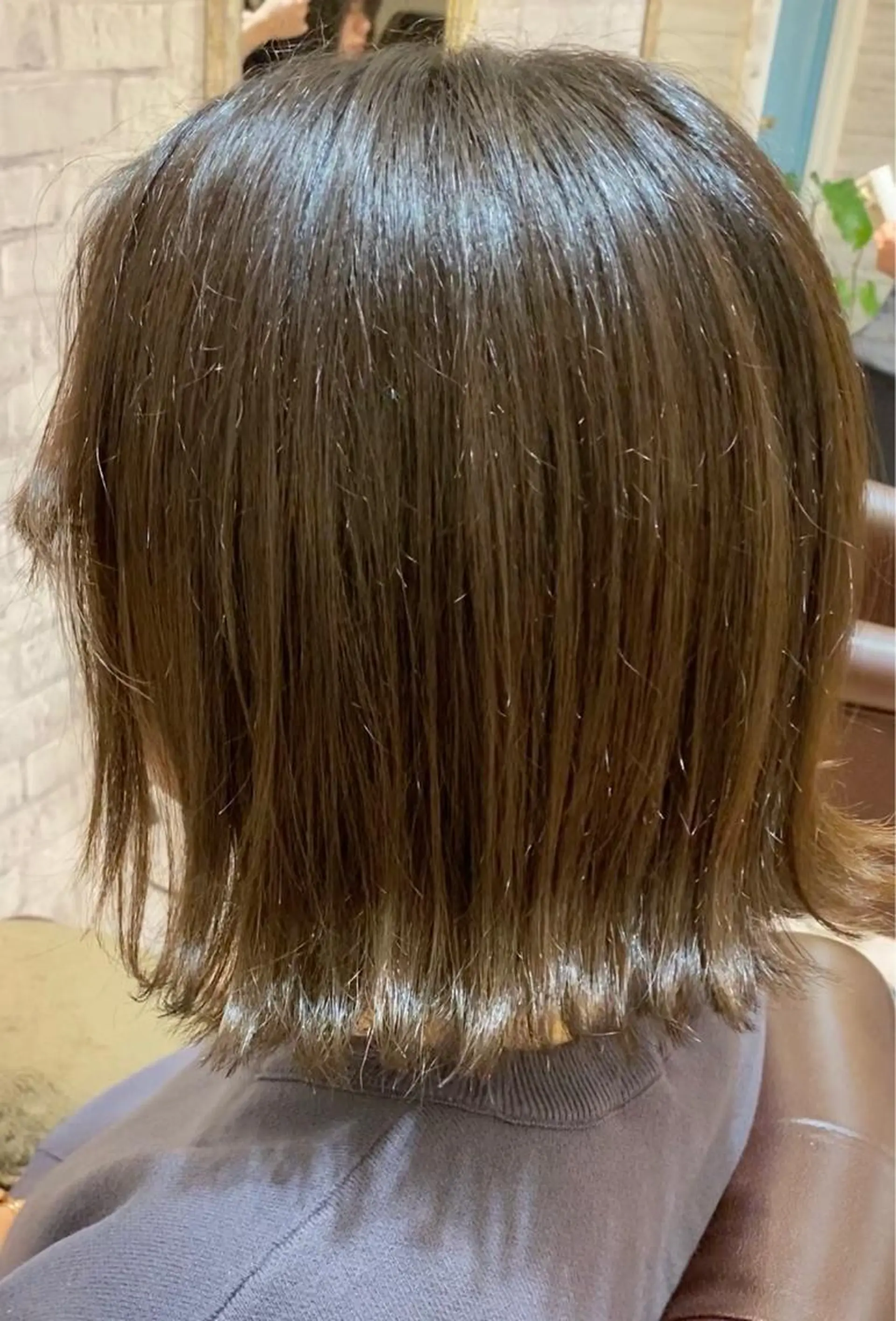 ショート カラー 外ハネヘア ブリーチなし✨艶髪 カラー𓃲YAGIのヘアスタイル