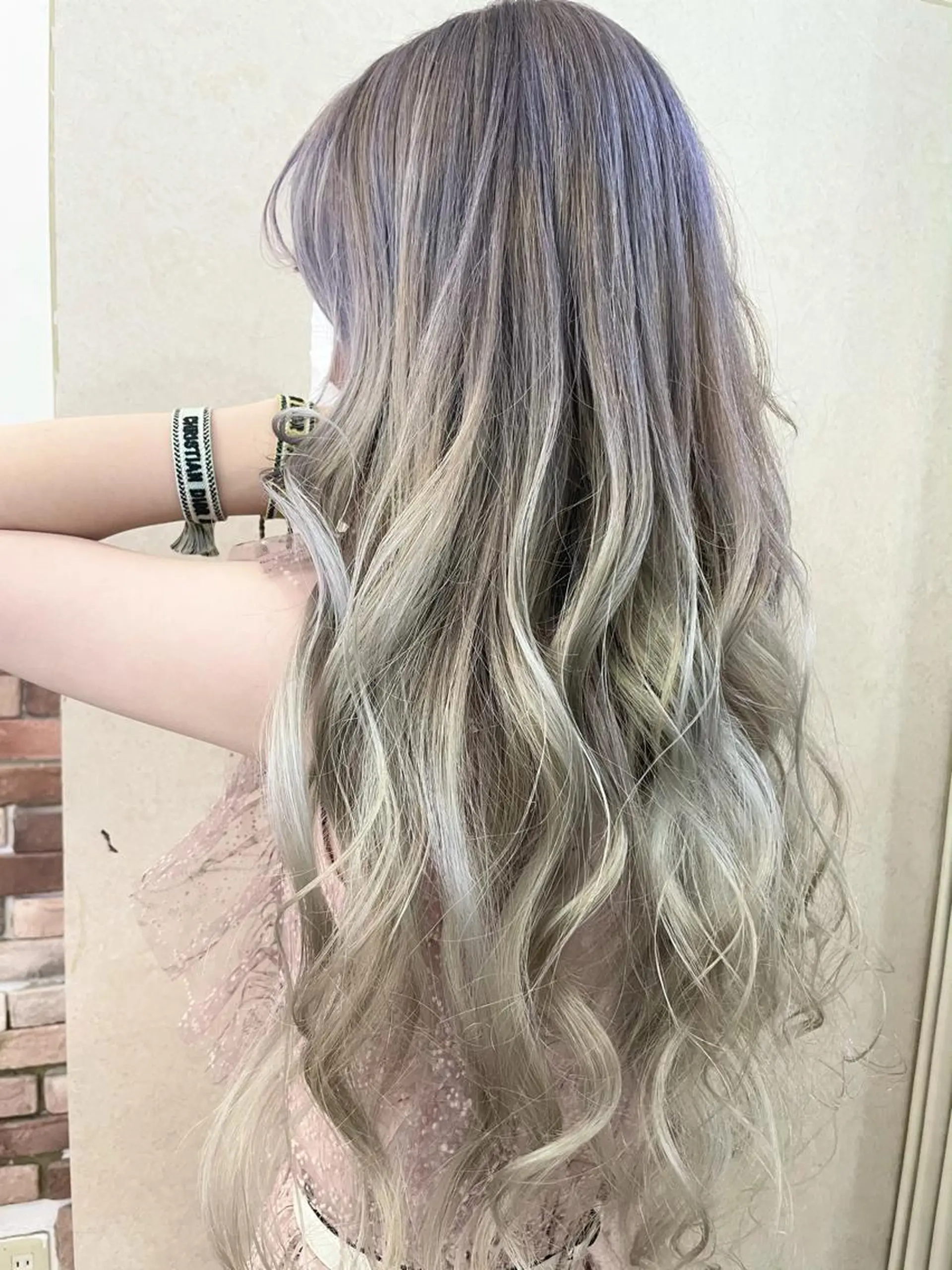 セミロング カラー パーマ ヘアアレンジ メンズ シールエクステ メンズバレイヤージュ メンズブリーチ メンズハイライト メンズインナーカラー 🦋高瀬寛菜🦋 韓国/ブリーチのヘアスタイル