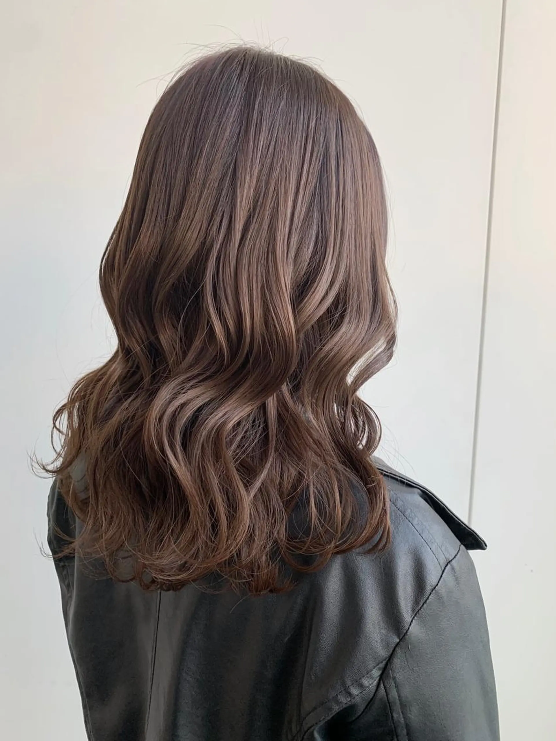 ミディアム カラー ベージュカラー ショコラベージュ カット ヘアカラー トリートメント Remore所属・中塚 義人のヘアスタイル