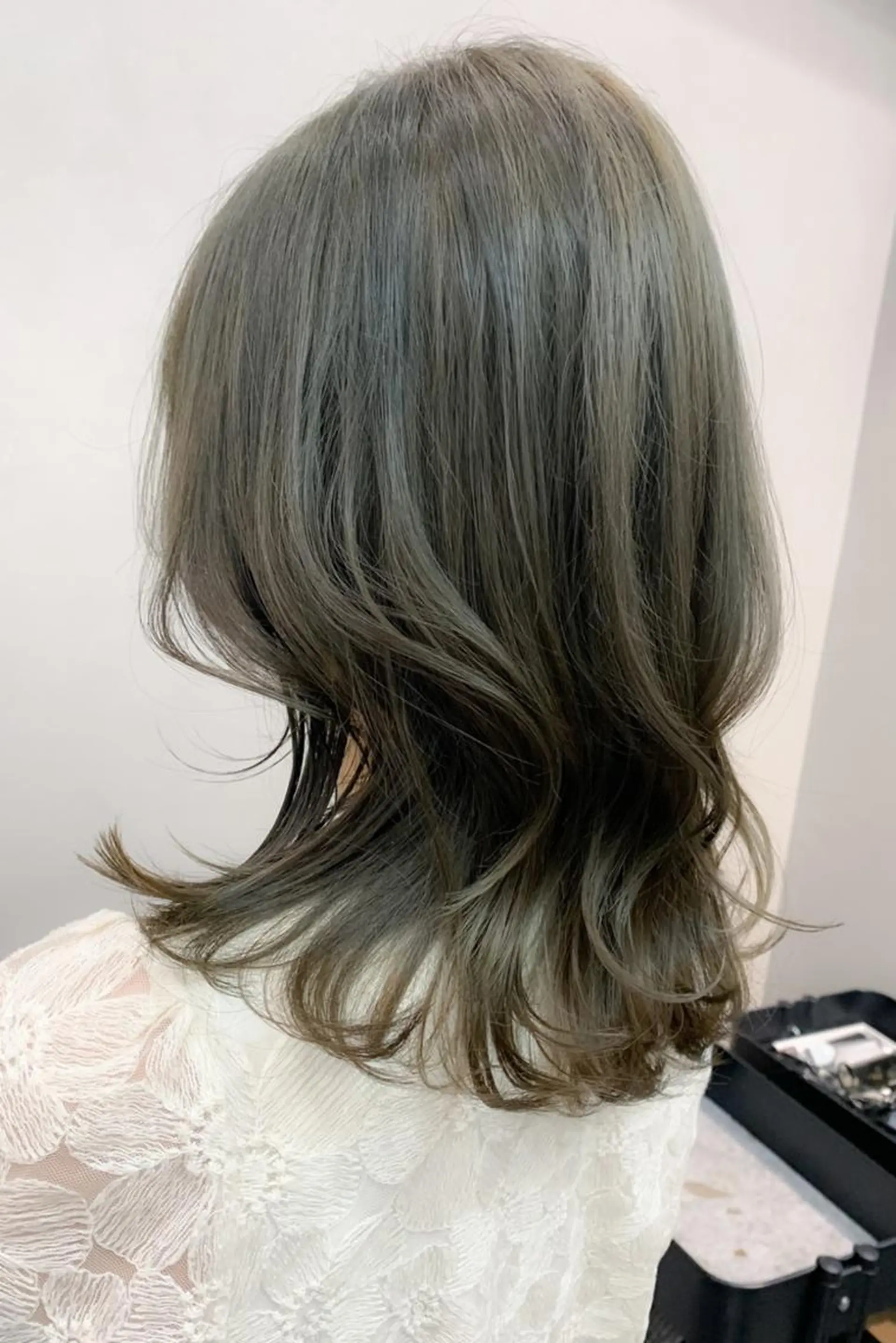 ミディアム Academy 家坂のヘアスタイル
