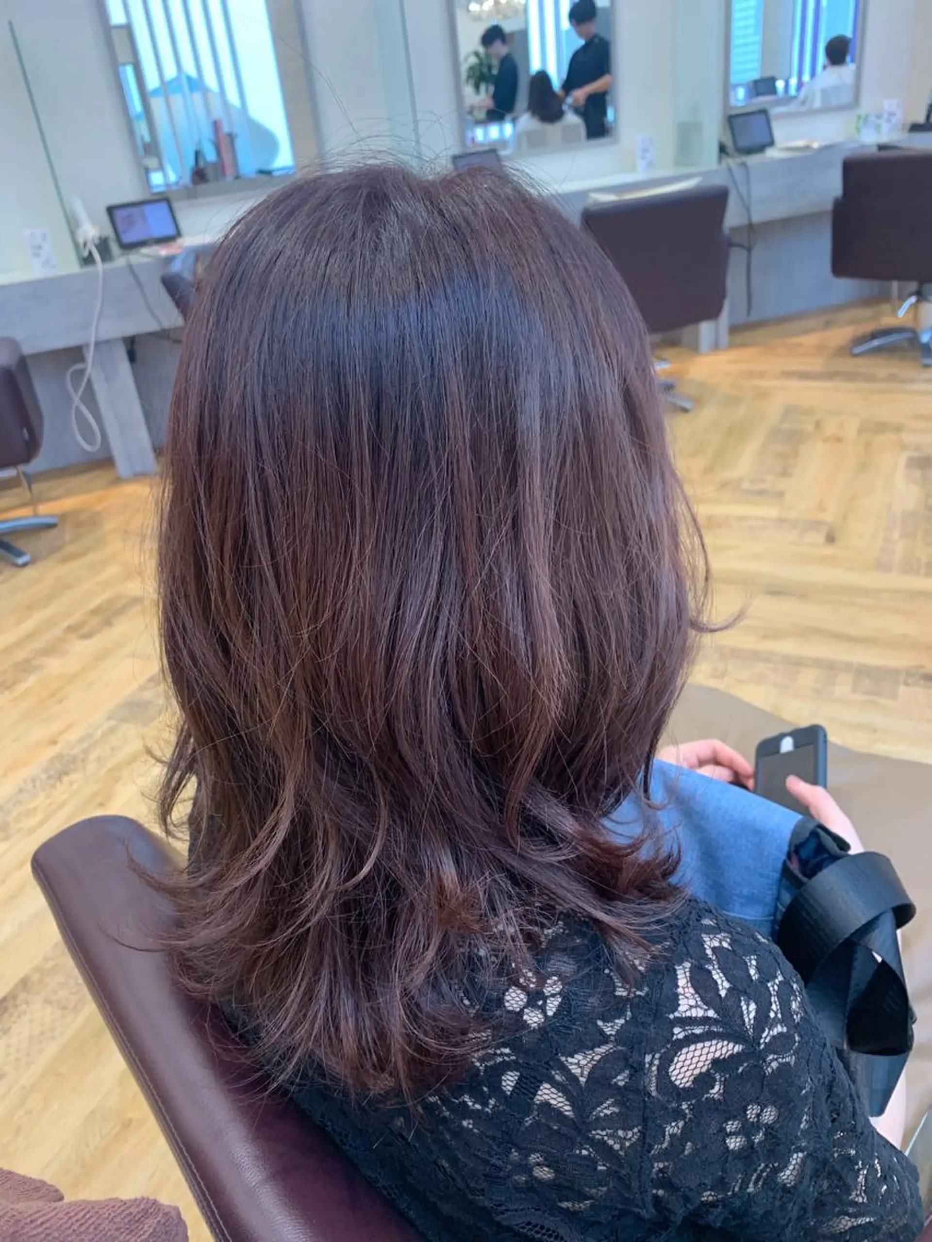 セミロング カラー ラベンダーカラー ピンクカラー ピンクラベンダー 渡辺 リリのヘアスタイル