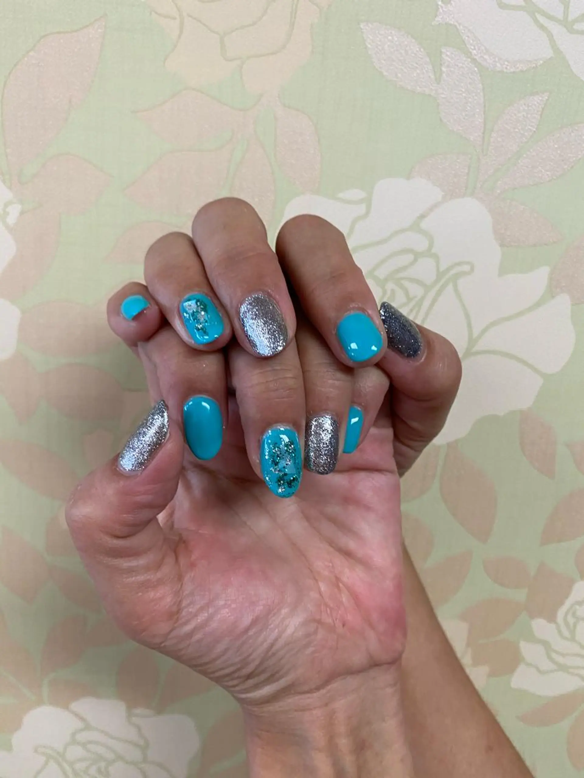 ネイル MIMI RUSH 安城 jubilee店所属・鍋田 彩歌のマツエク・マツパデザイン