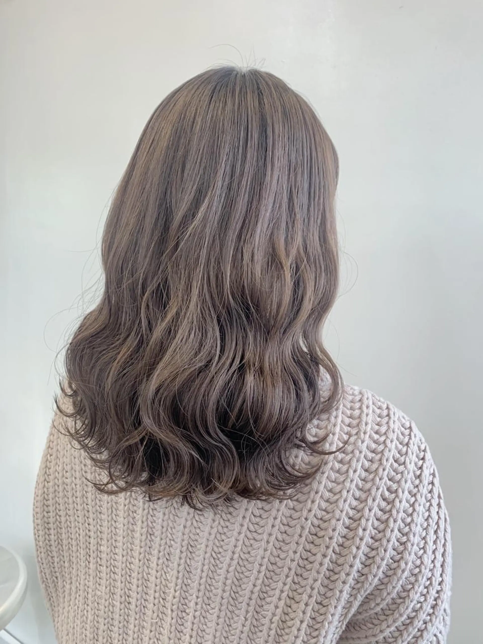 ミディアム カラー ベージュカラー 透明感カラー 個室サロン　Fbeauty×Spica所属・トップ スタイリストのヘアスタイル