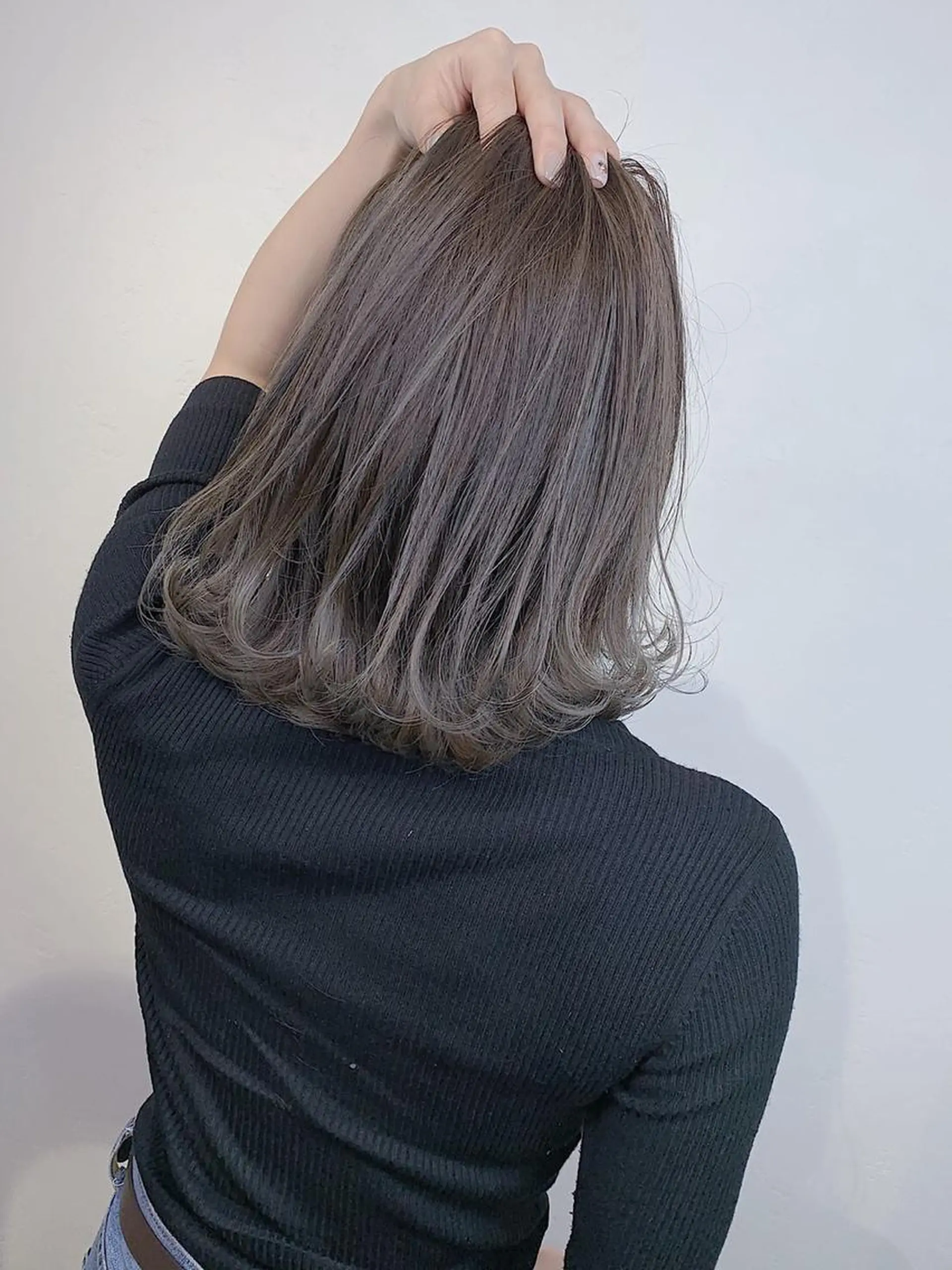 ショート カラー パーマ アッシュ バレイヤージュ ベージュカラー レイヤーカット _ WHITE三宮店のヘアスタイル